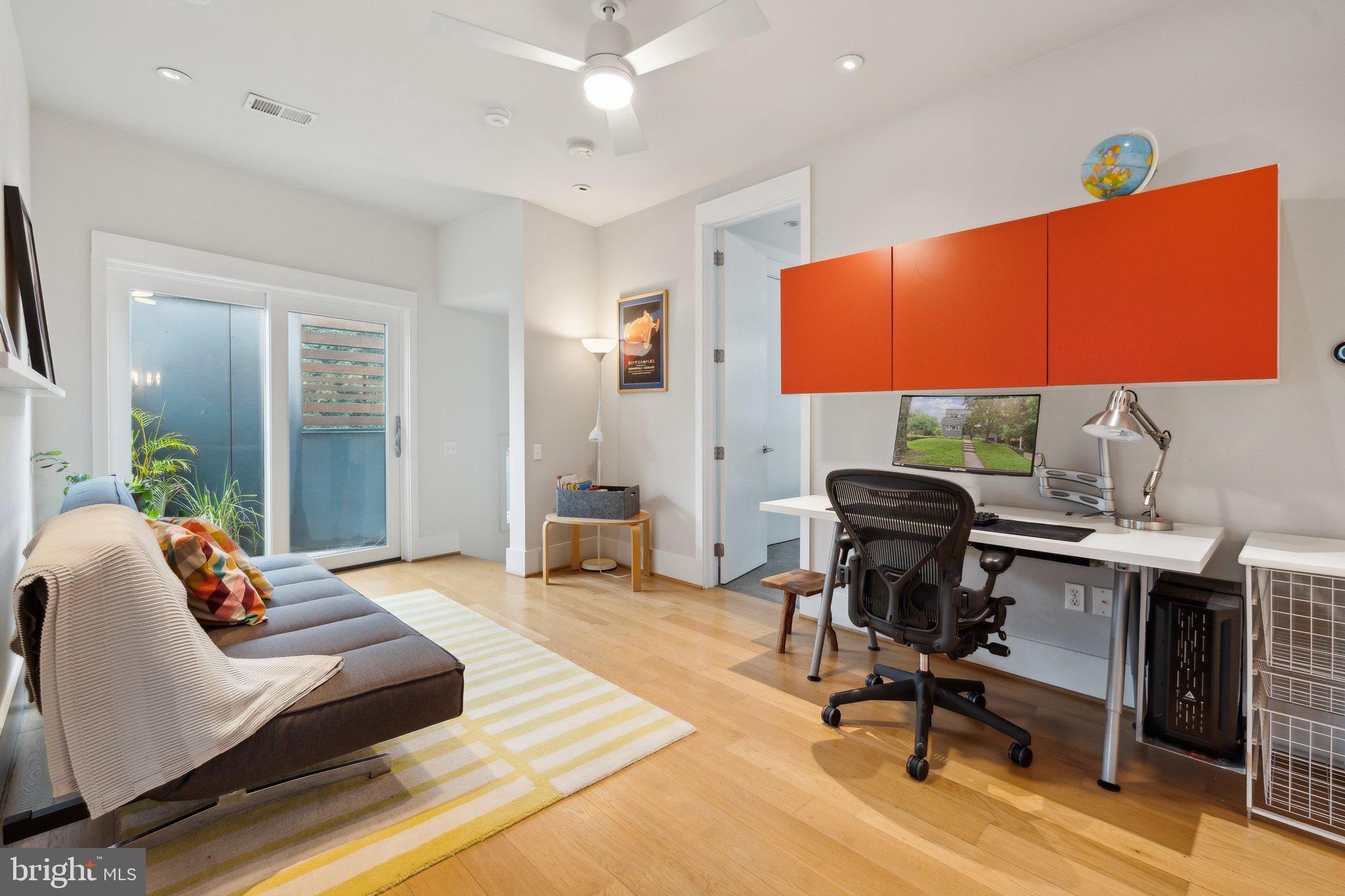 HIGH POINT - Residential