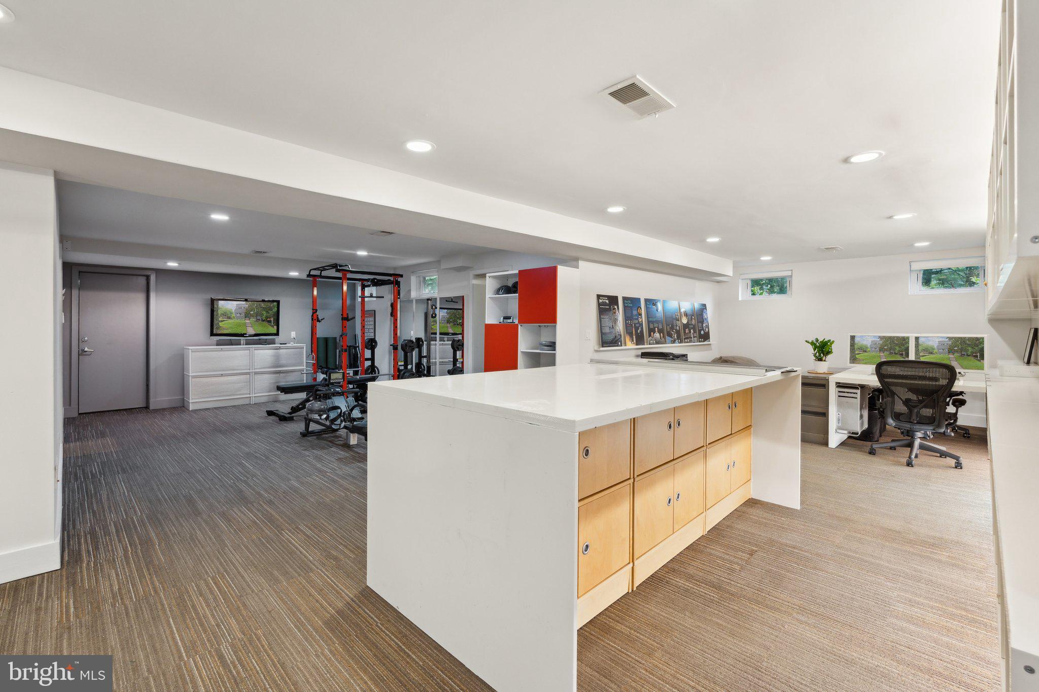 HIGH POINT - Residential