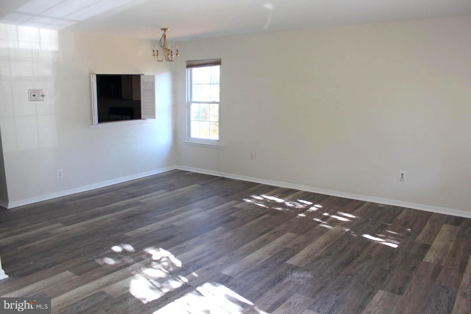 1201 CROSSHILL COURT A