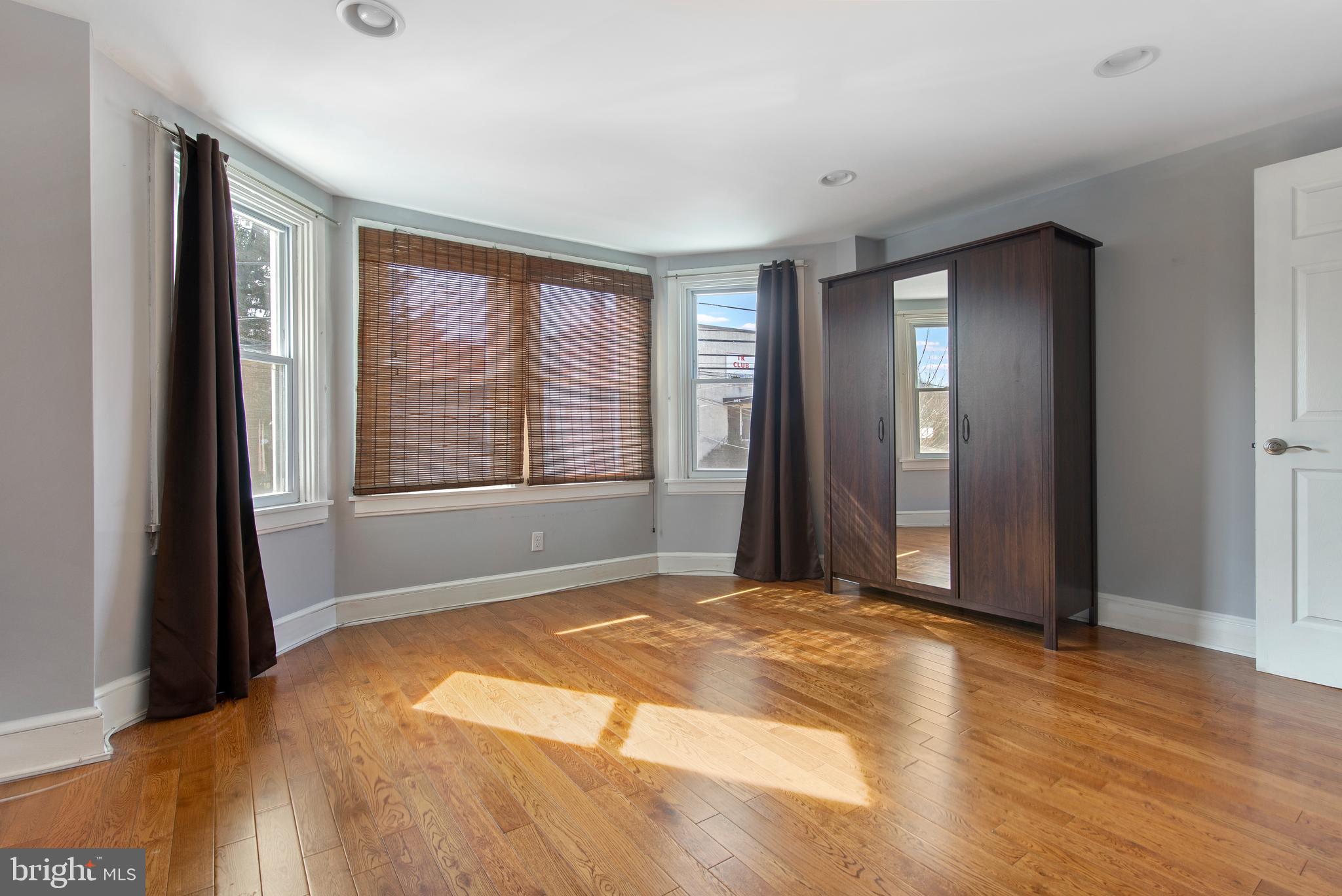 CONSHOHOCKEN - Residential