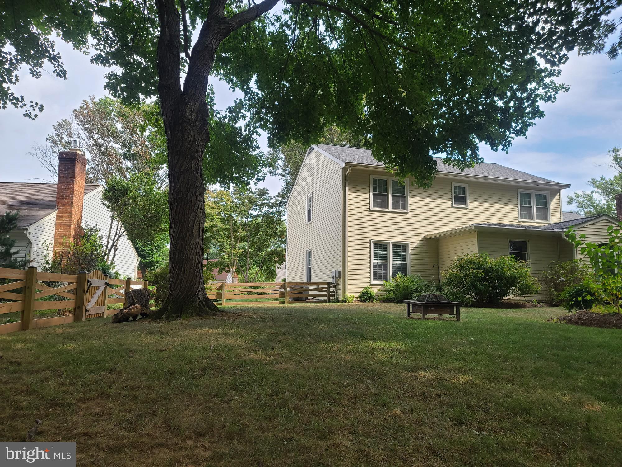 BURKE CENTRE - Residential Lease