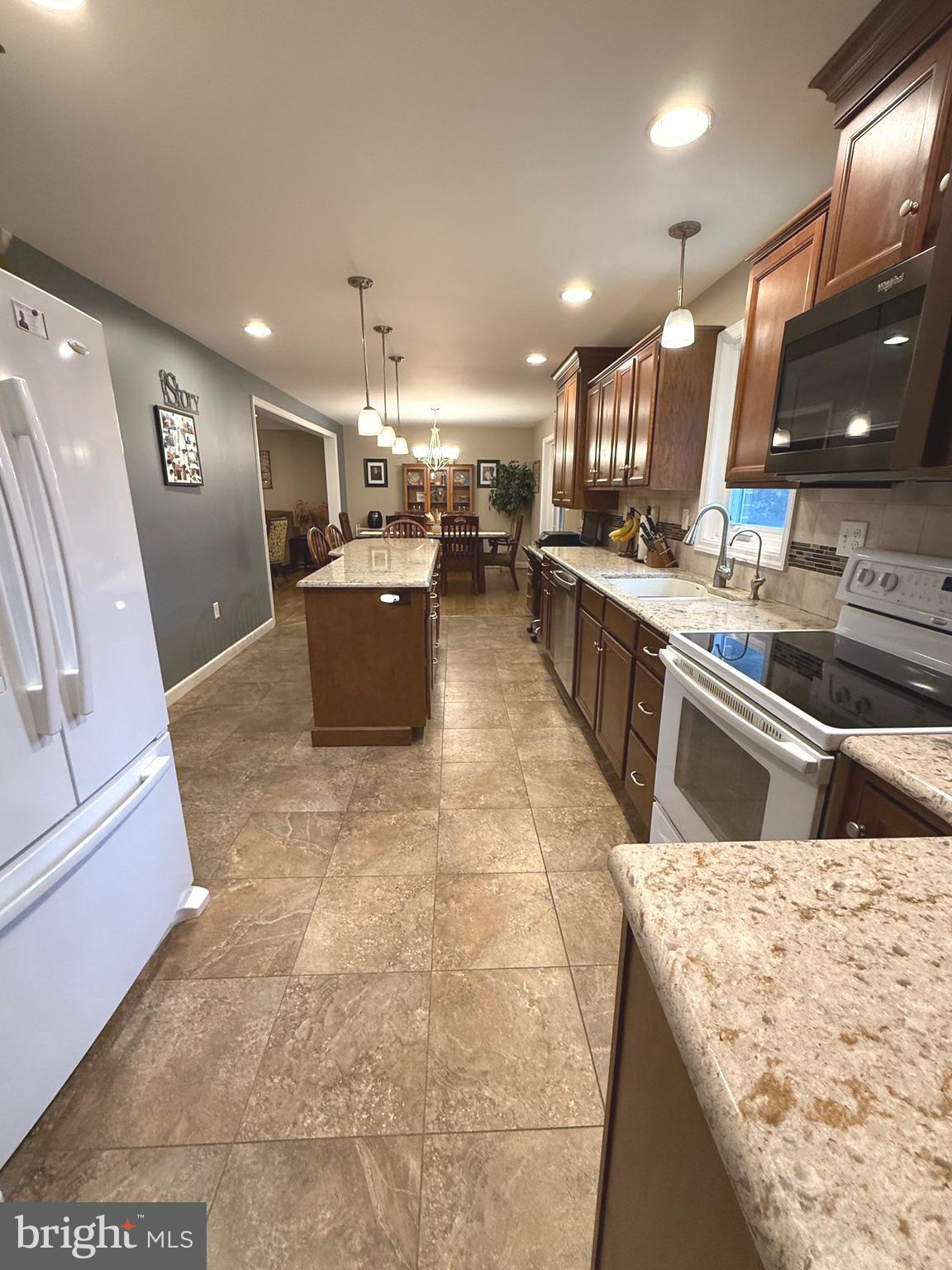 SUNRISE TERRACE - Residential