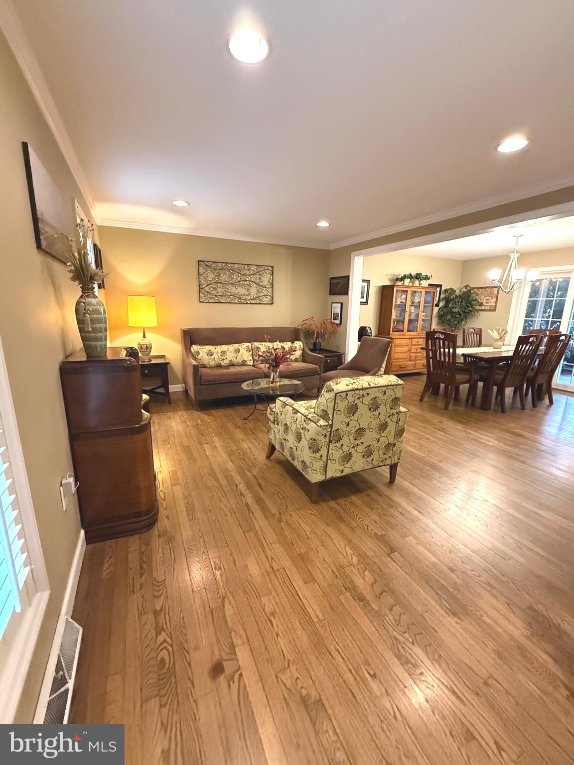 901 SPRING GARDEN STREET