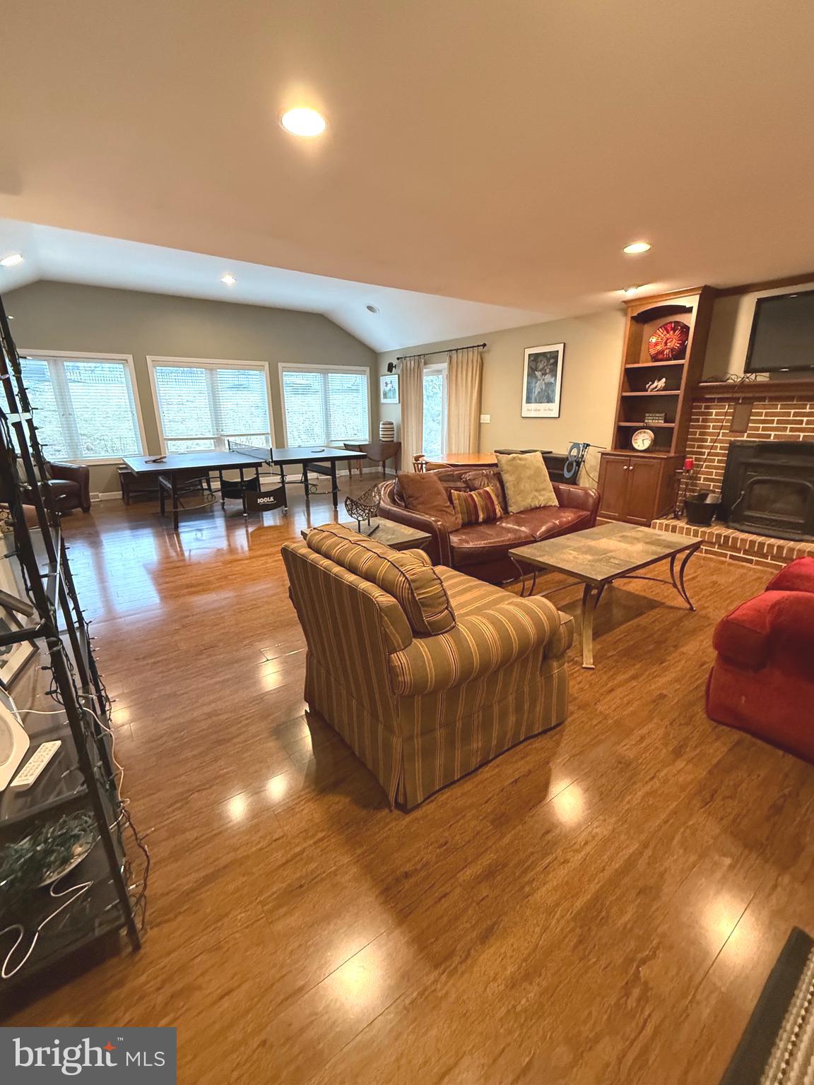 SUNRISE TERRACE - Residential