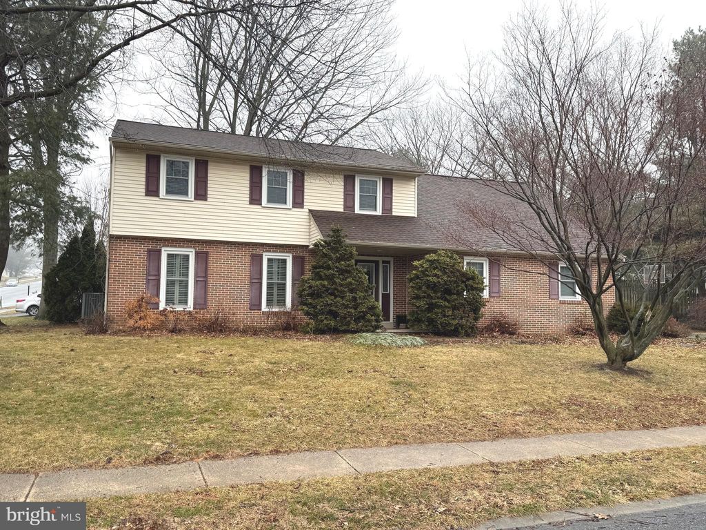 Photo of 901 Spring Garden Street, ELIZABETHTOWN, PA 17022 (MLS # PALA2083012)