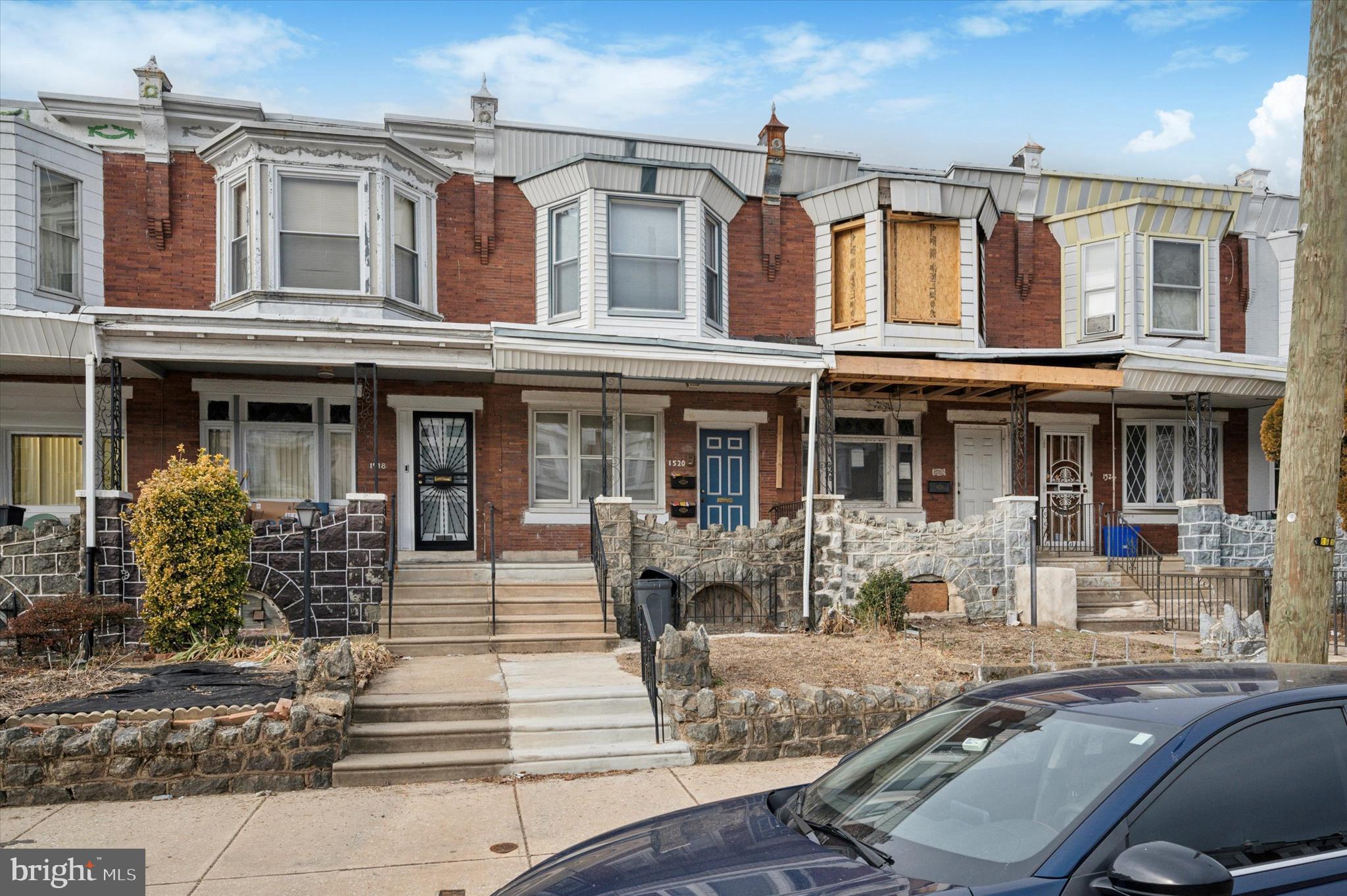 High CAP Rate Duplex in the Heart of Carroll Park – Turnkey Investment or House Hack Opportunity!
This clean, move-in ready duplex offers strong cash flow potential with an estimated 9-10% CAP rate! Ideal for an owner-occupant looking to house hack, a seasoned investor expanding their portfolio, or a first-time investor building wealth.
1st Floor Unit: 1BR | Estimated Rent: $800/month
2nd Floor Unit: 2BR | Estimated Rent: $1,200/month
With realistic rent estimates, this property is turnkey and ready to generate income from day one. Don't miss out on this prime opportunity in Carroll Park!