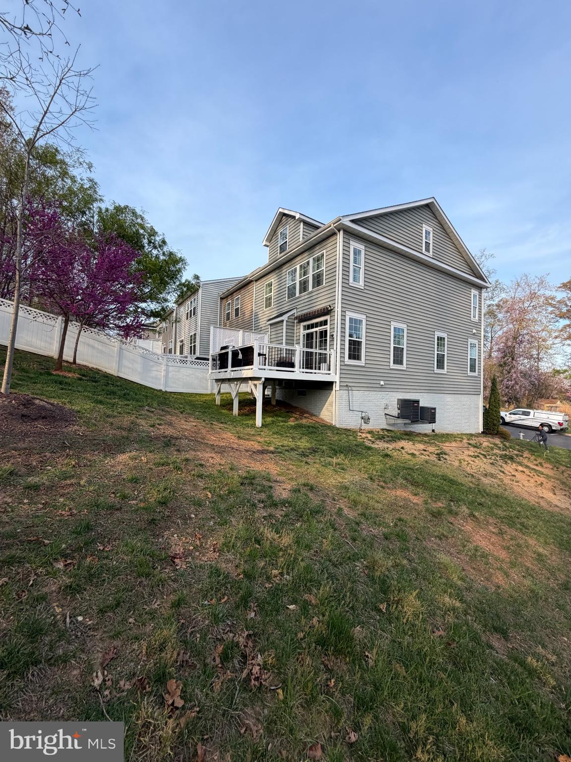 COWAN CROSSING - Residential