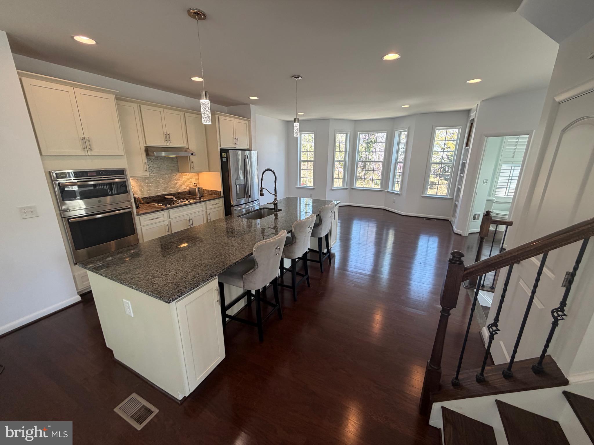 COWAN CROSSING - Residential