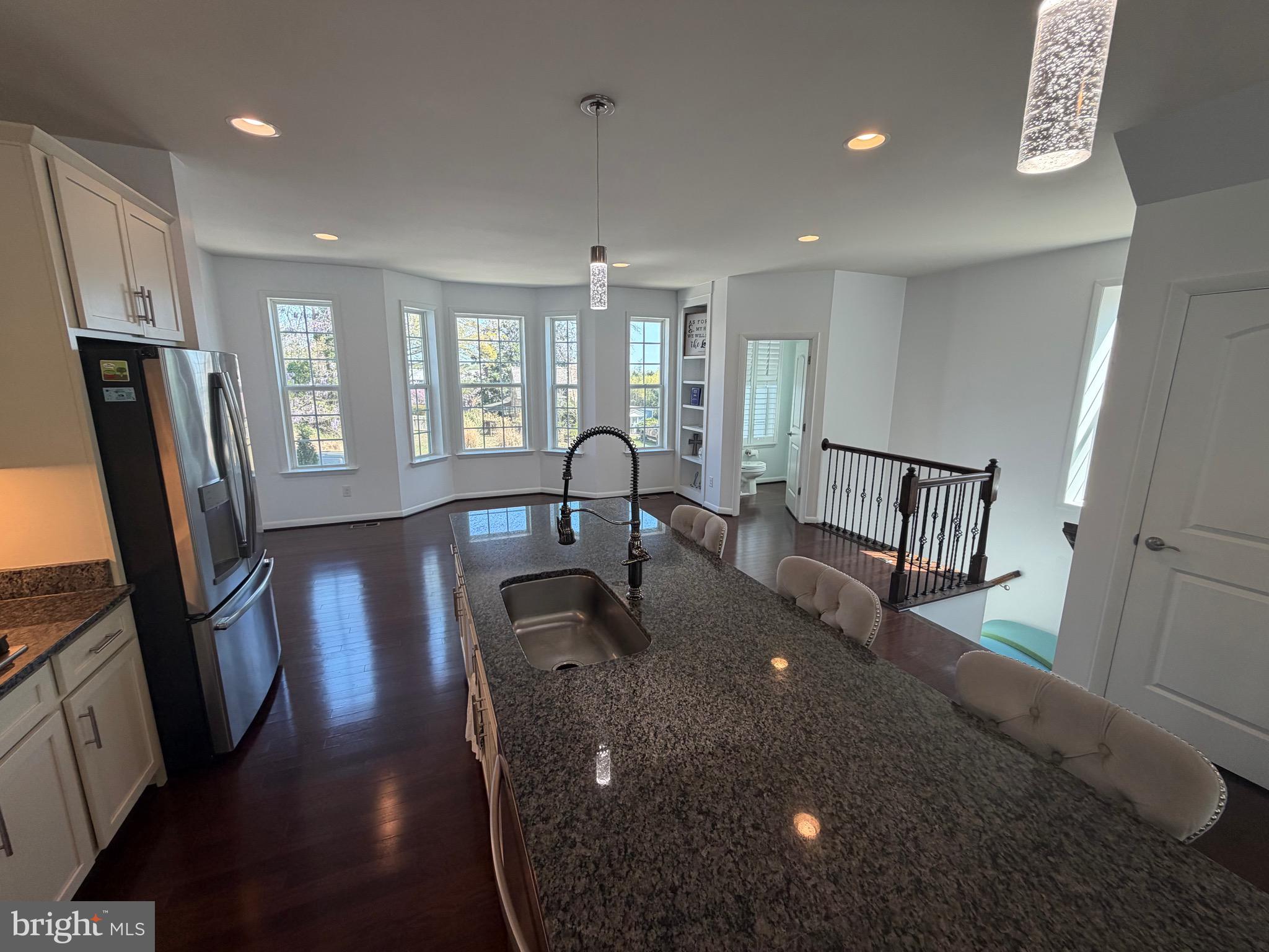 COWAN CROSSING - Residential