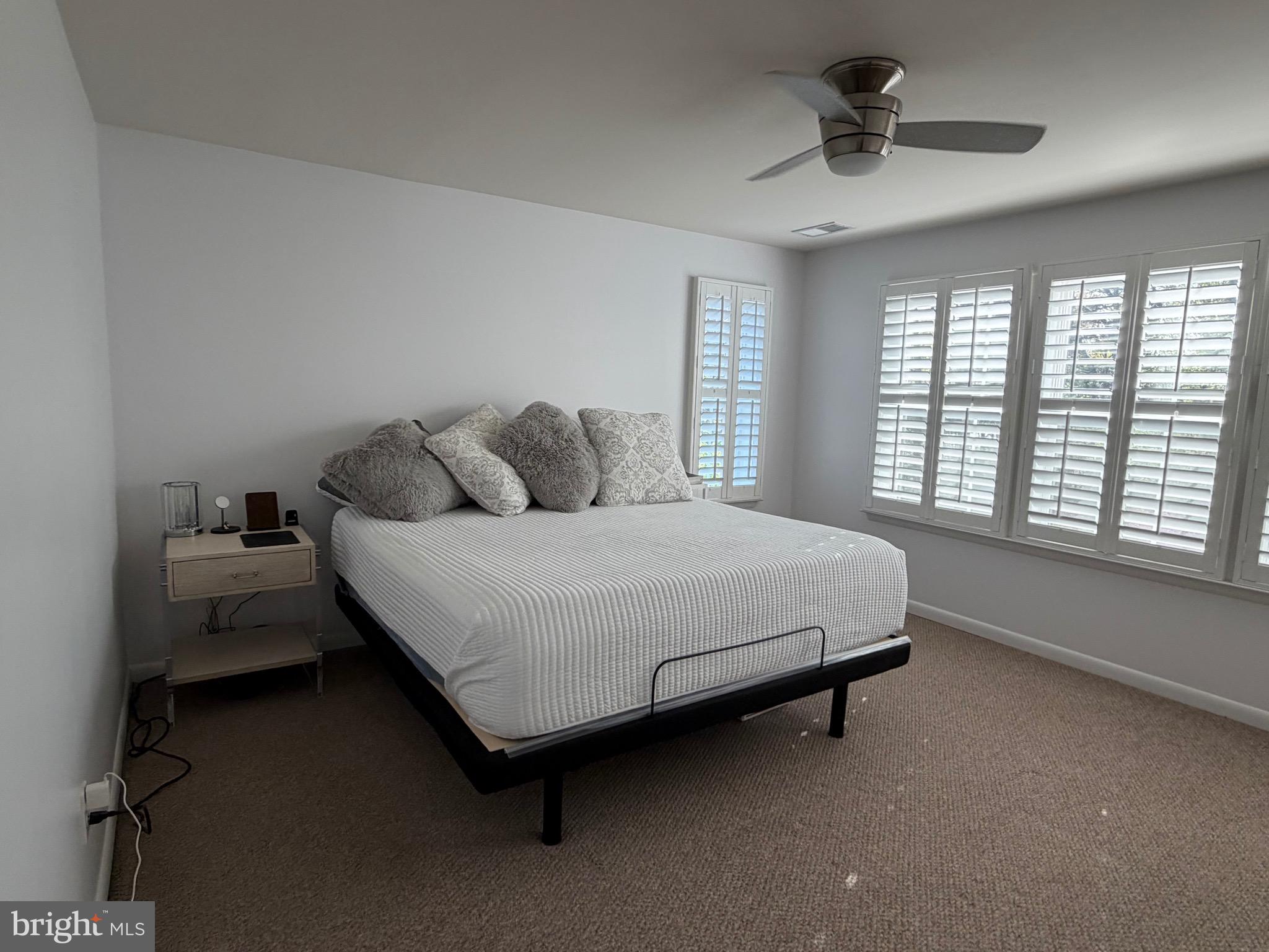 COWAN CROSSING - Residential