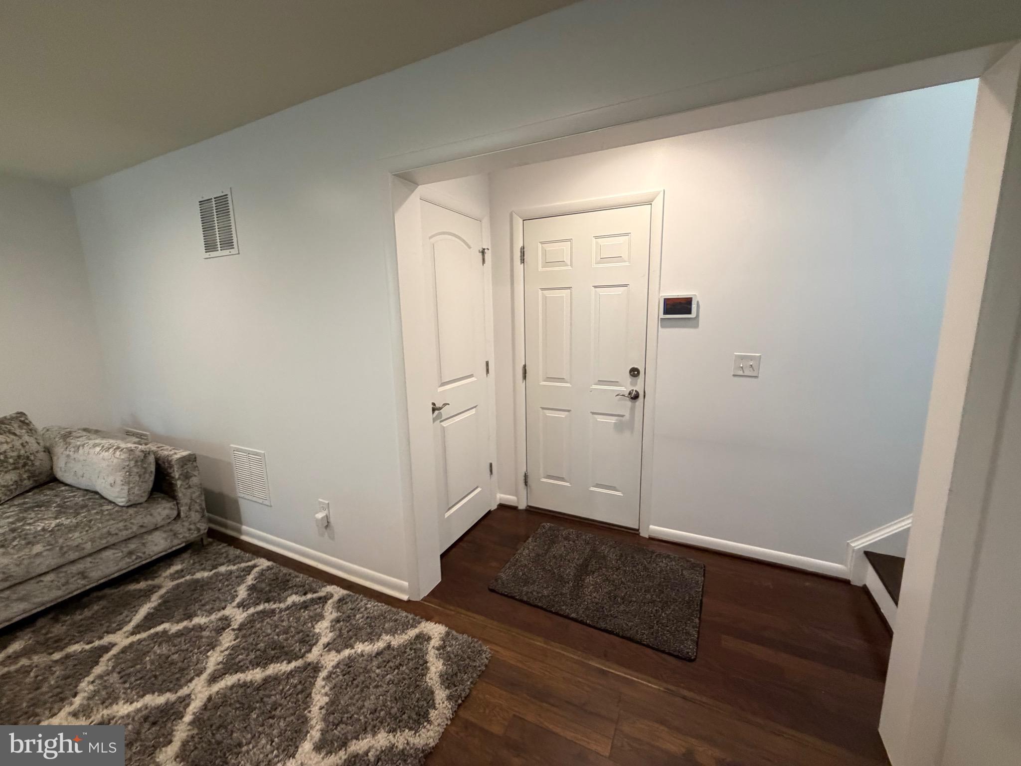 COWAN CROSSING - Residential