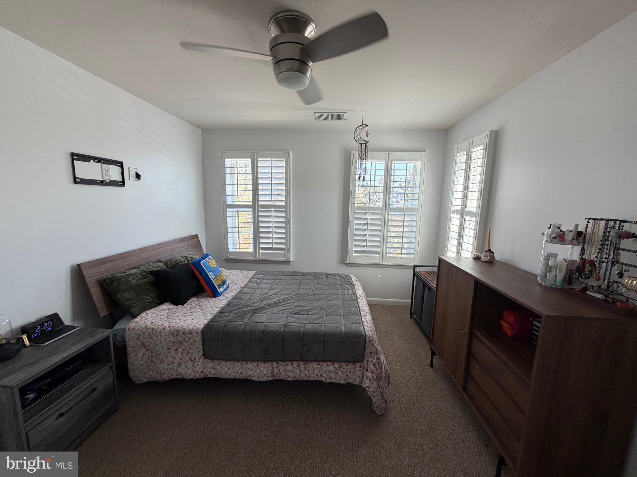 COWAN CROSSING - Residential