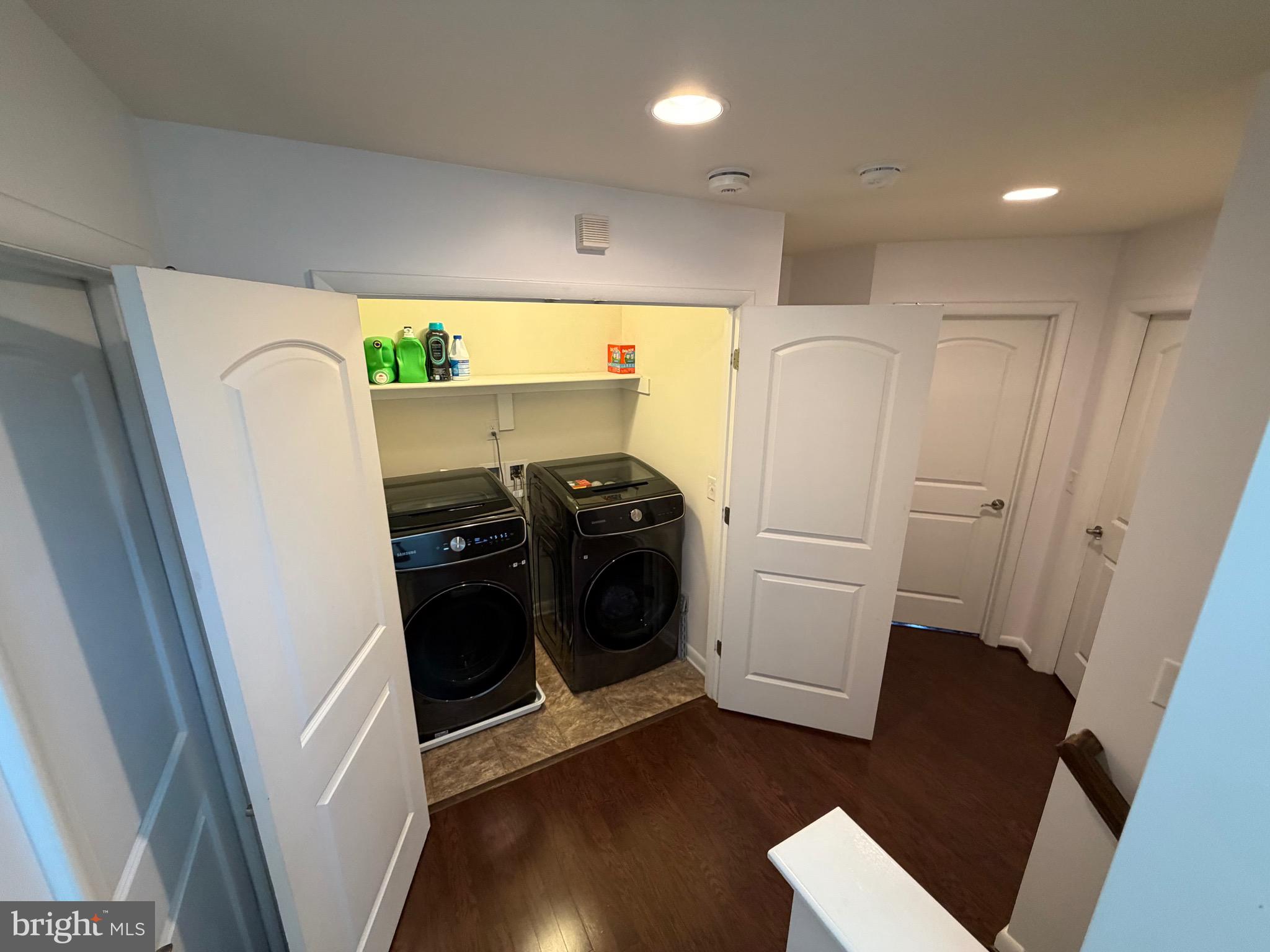 COWAN CROSSING - Residential