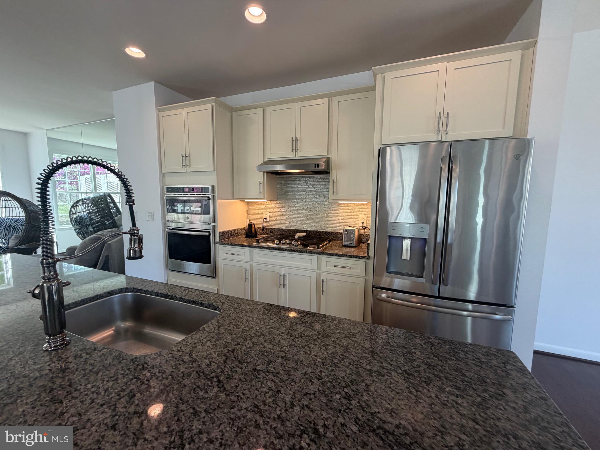 COWAN CROSSING - Residential