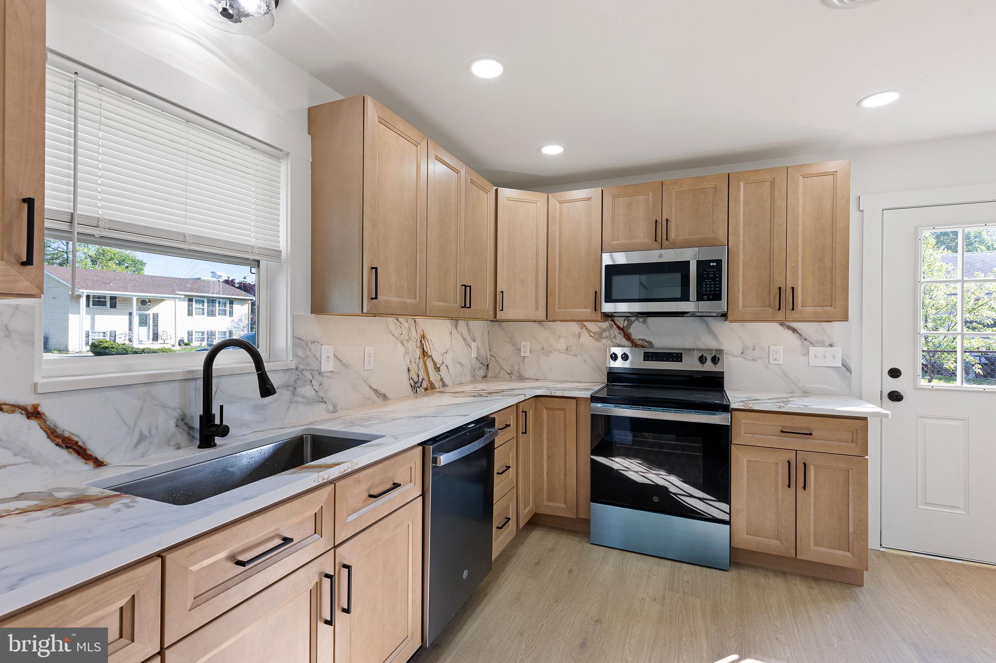 BROOKBEND - Residential