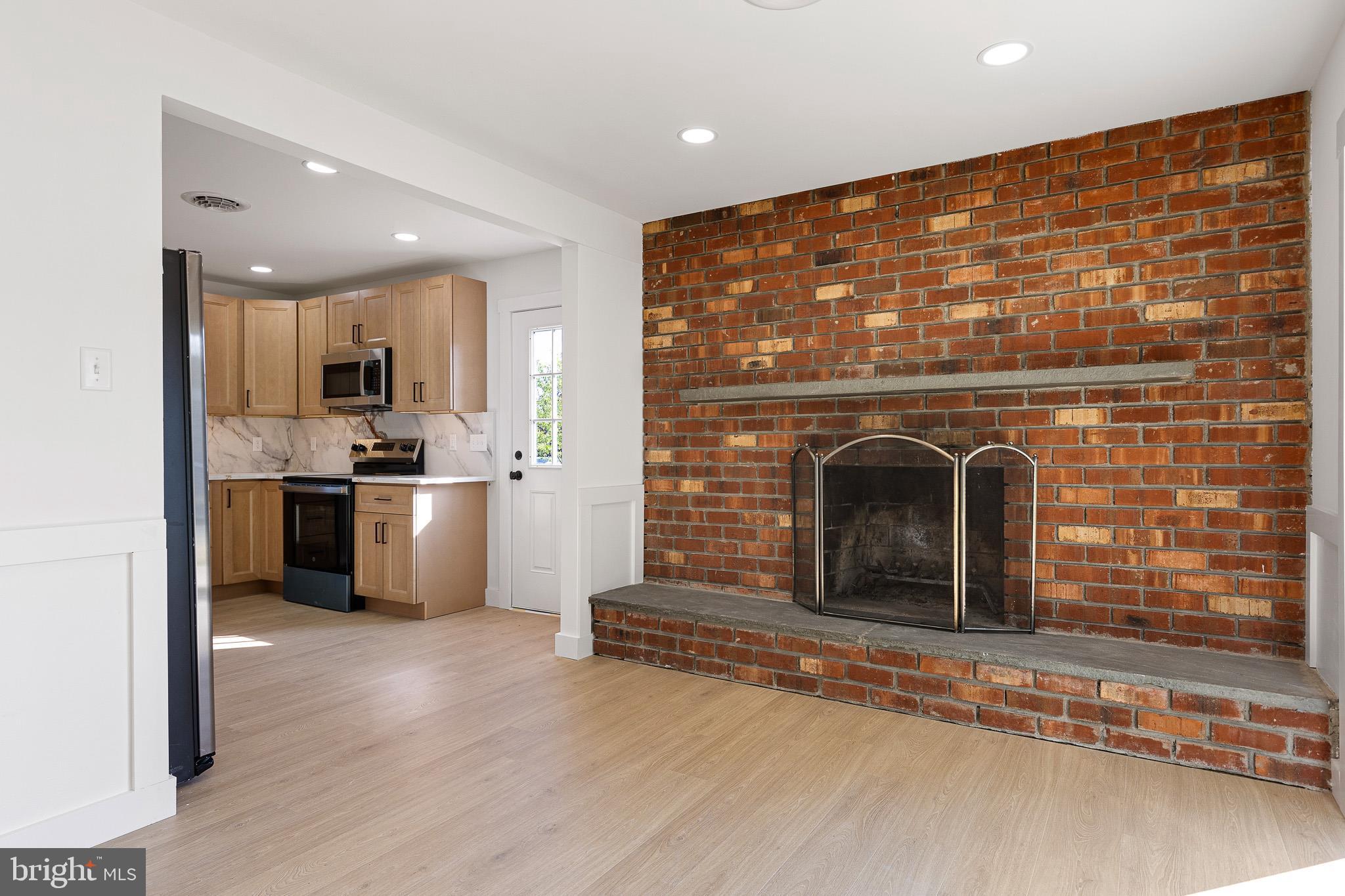 BROOKBEND - Residential