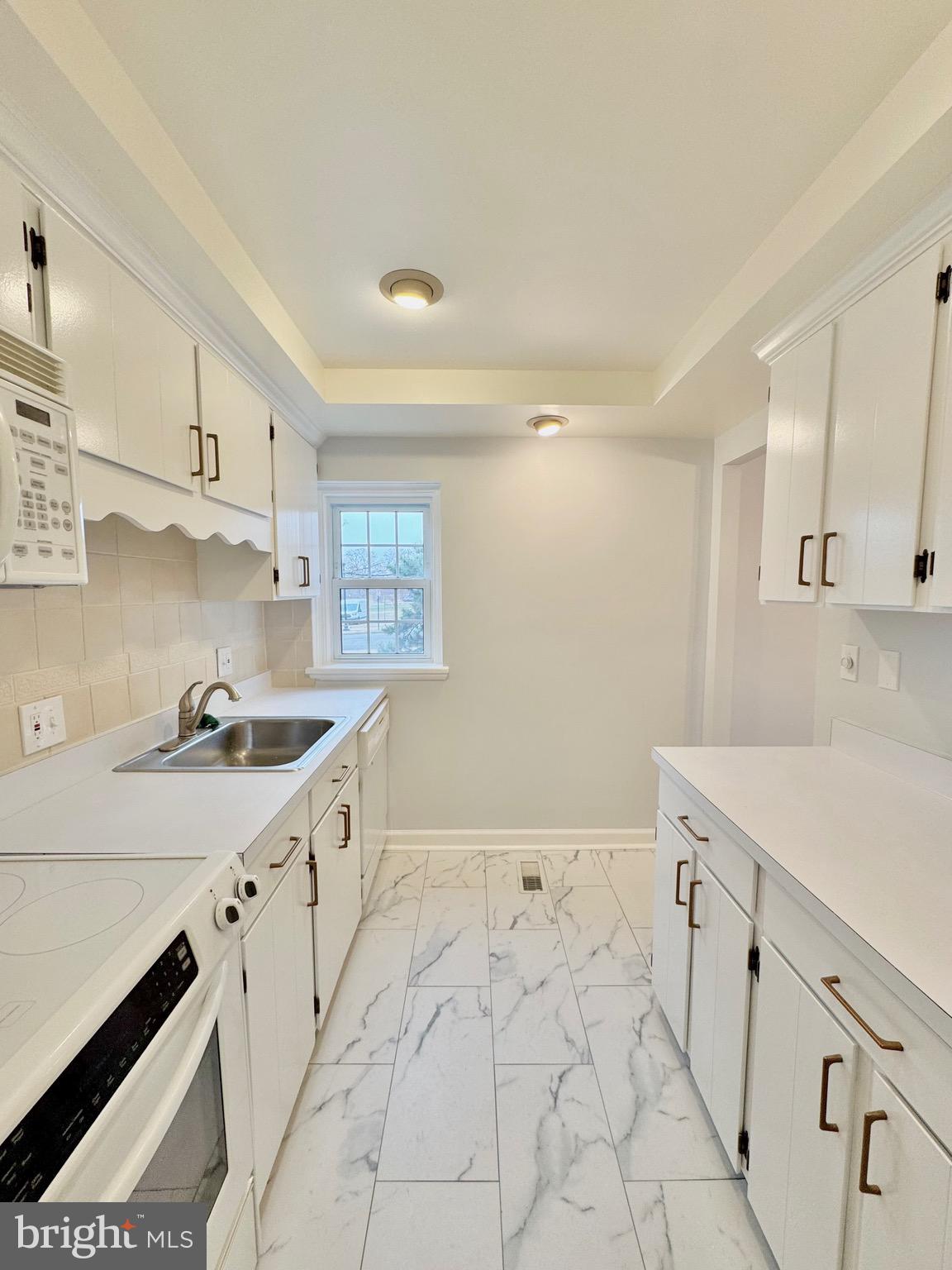 FAIRLINGTON VILLAGES - Residential Lease