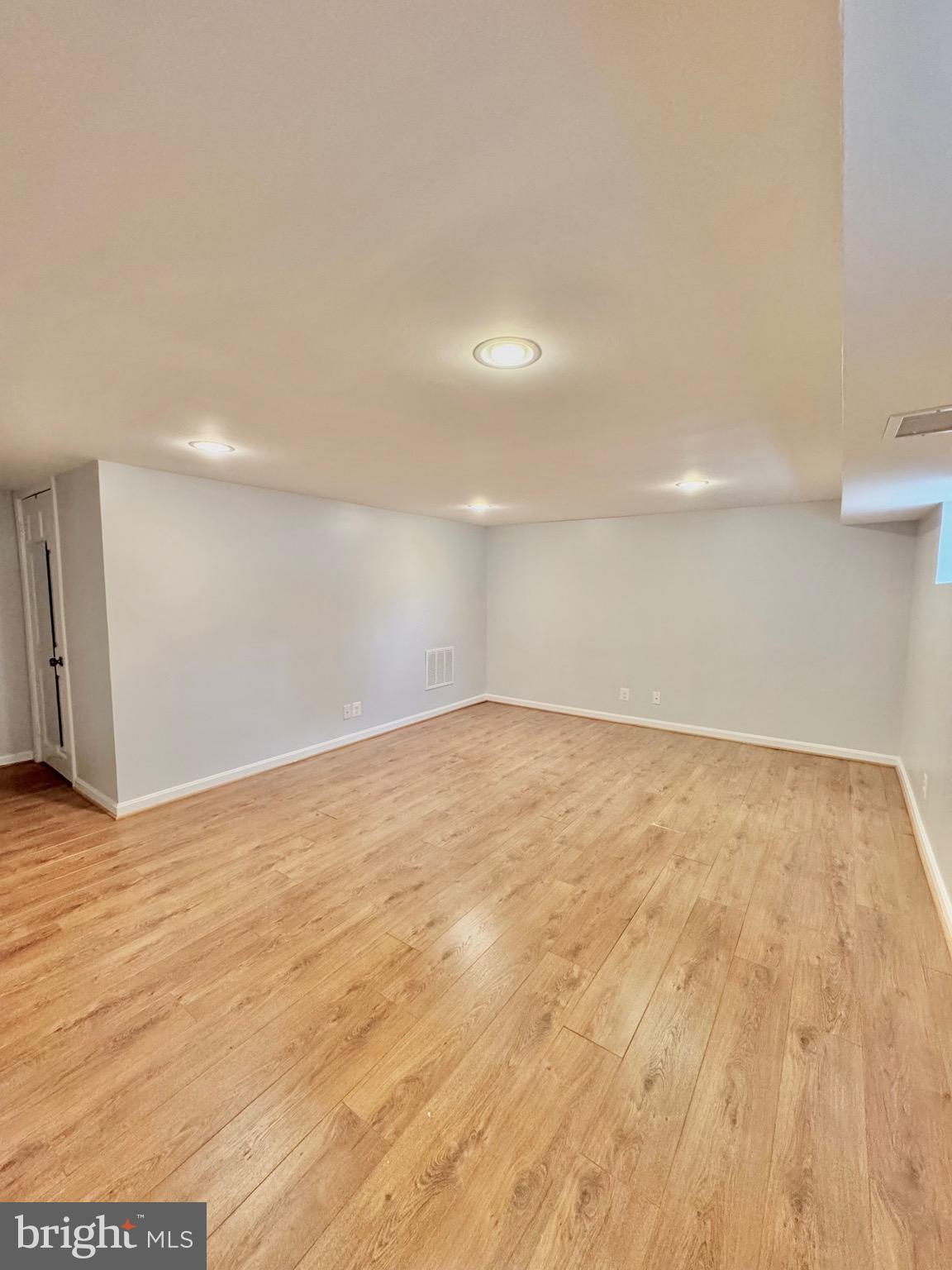 FAIRLINGTON VILLAGES - Residential Lease