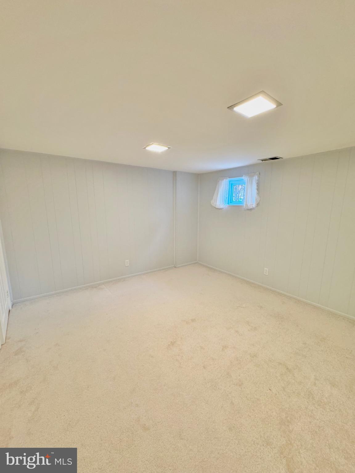 FAIRLINGTON VILLAGES - Residential Lease