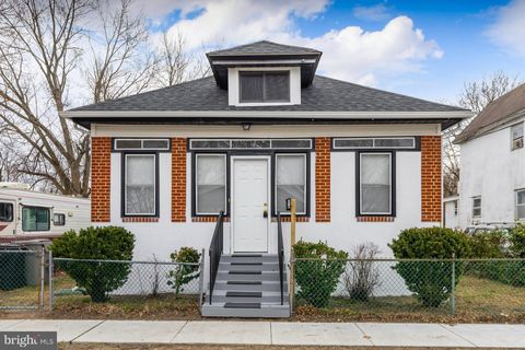 318 W BUCK STREET PAULSBORO NJ 08066