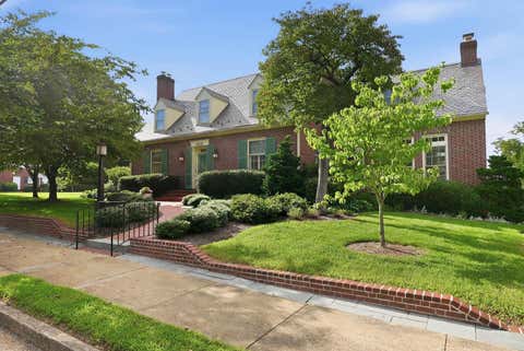 Photo of 809 Cornell Street, FREDERICKSBURG, VA 22401 (MLS # VAFB2010976)