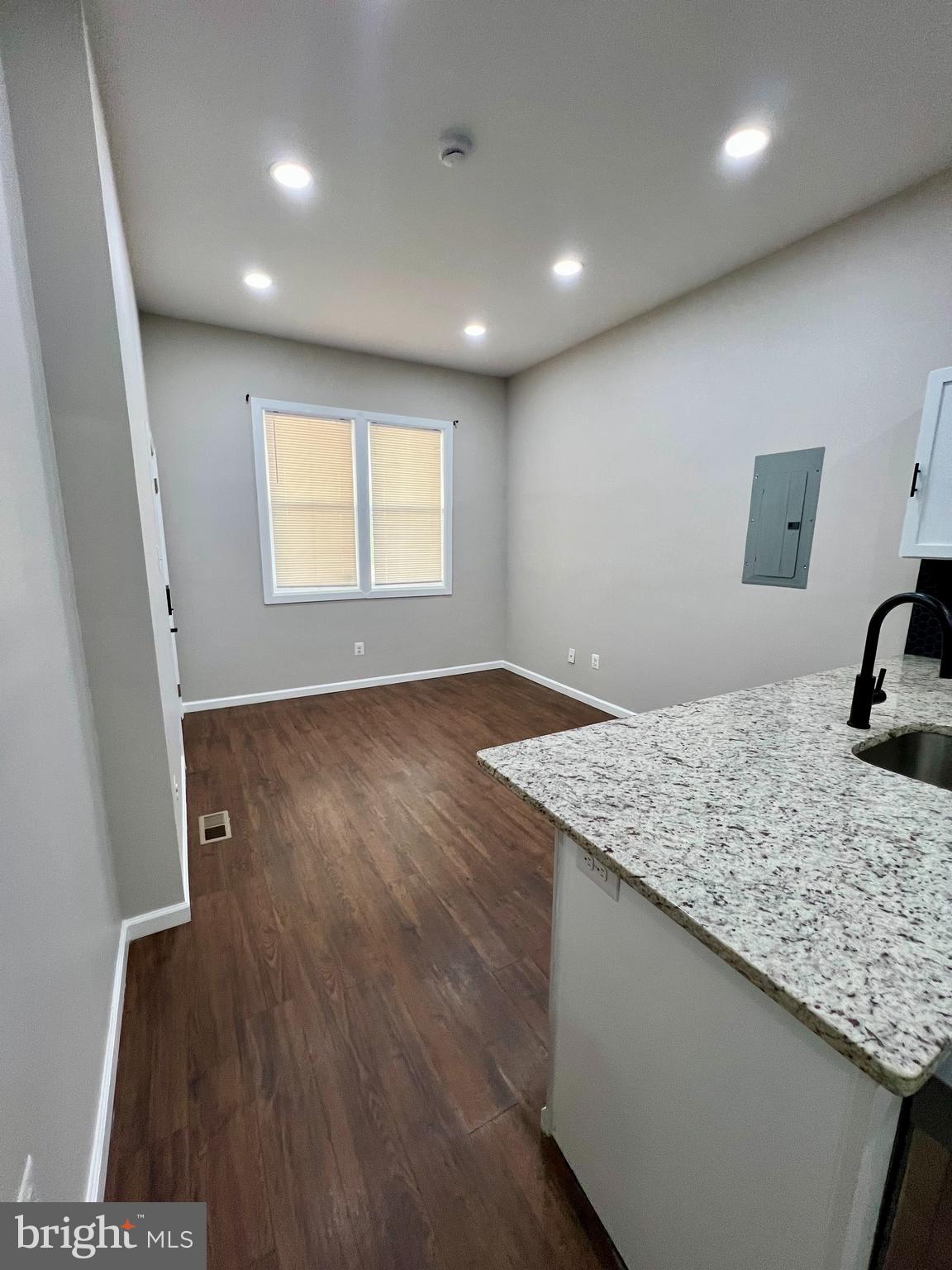 3904 ASPEN STREET UNIT 1- 1ST FLOOR