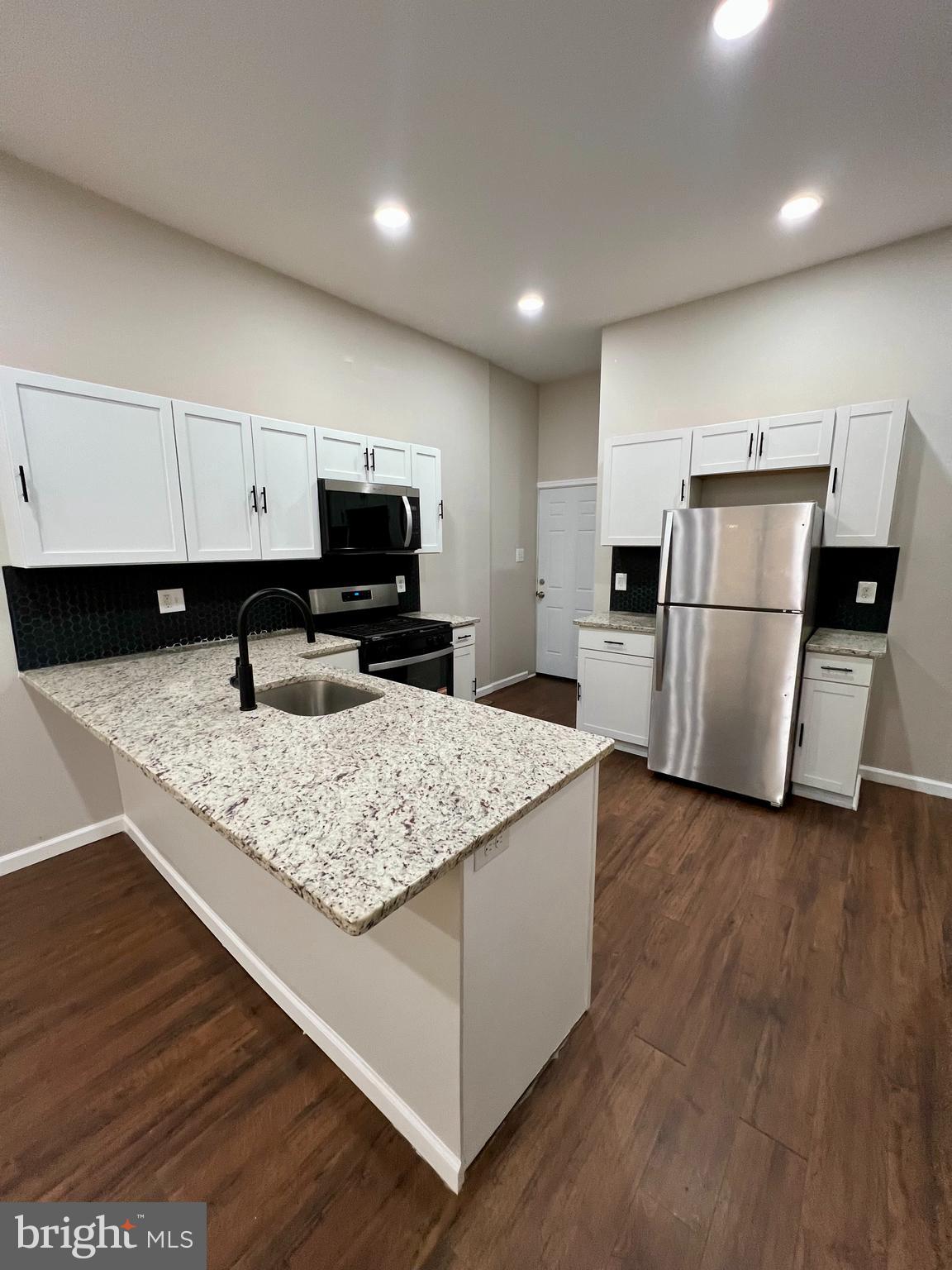 3904 ASPEN STREET UNIT 1- 1ST FLOOR