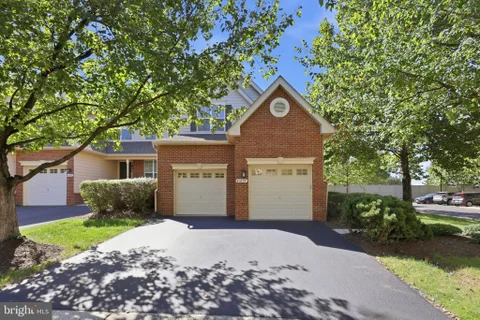 43207 Somerset Hills Terrace, Ashburn, VA MLS: VALO2137952