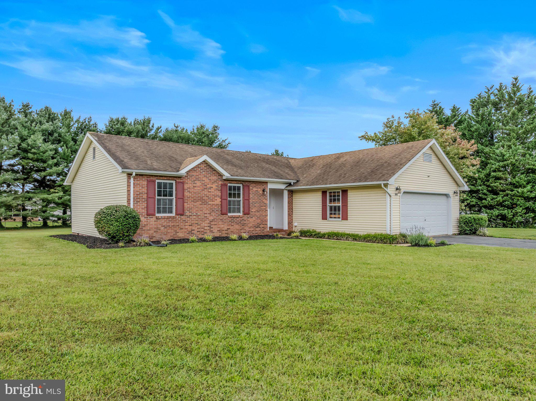 262 MAPLEWOOD COURT
