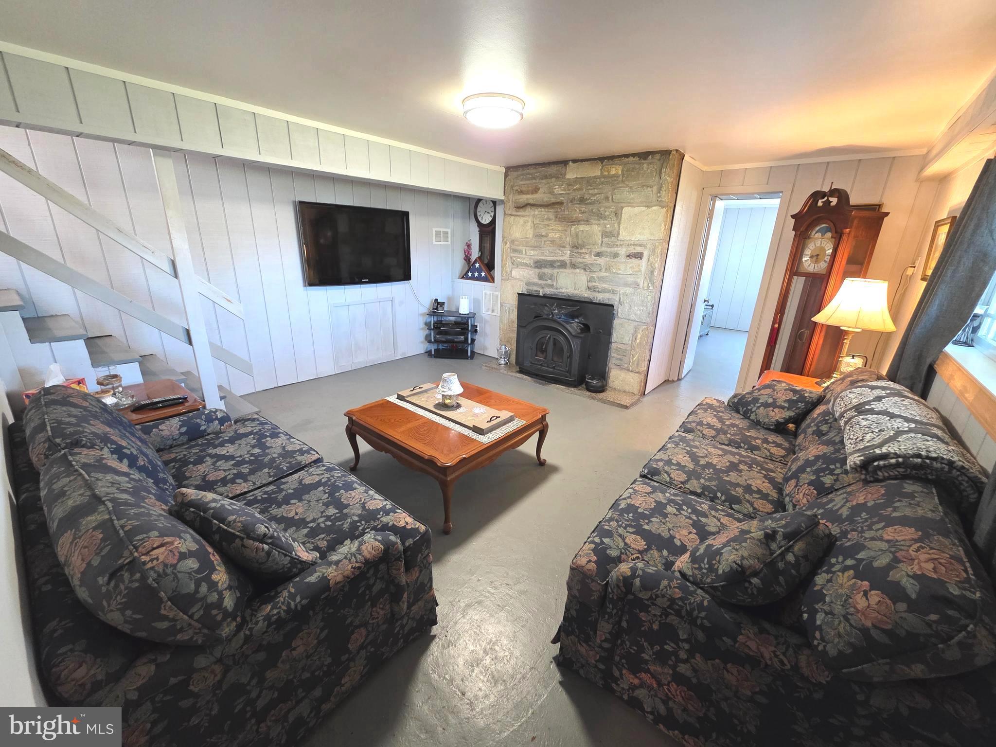 CENTENNIAL HILLS - Residential