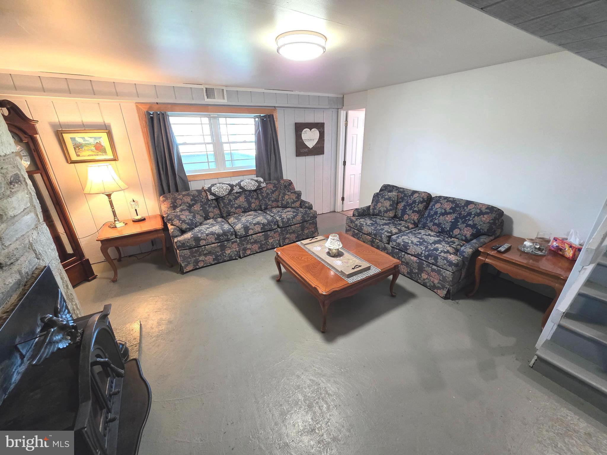 CENTENNIAL HILLS - Residential