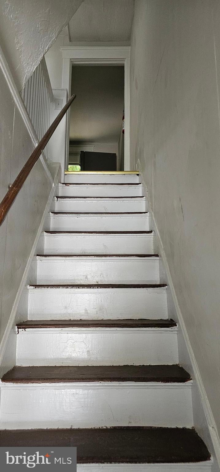 43 LAUREL AVENUE