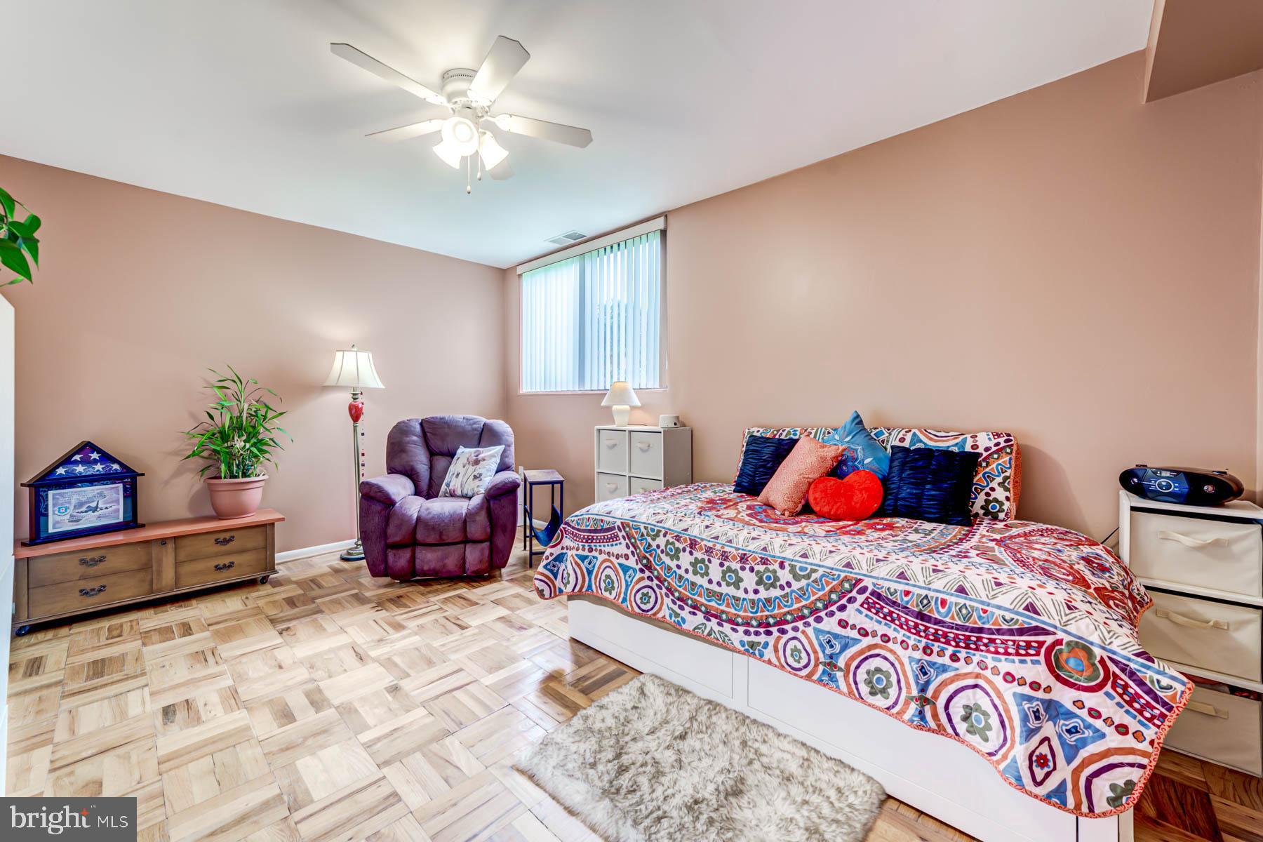 FAIRFAX WEST - Residential