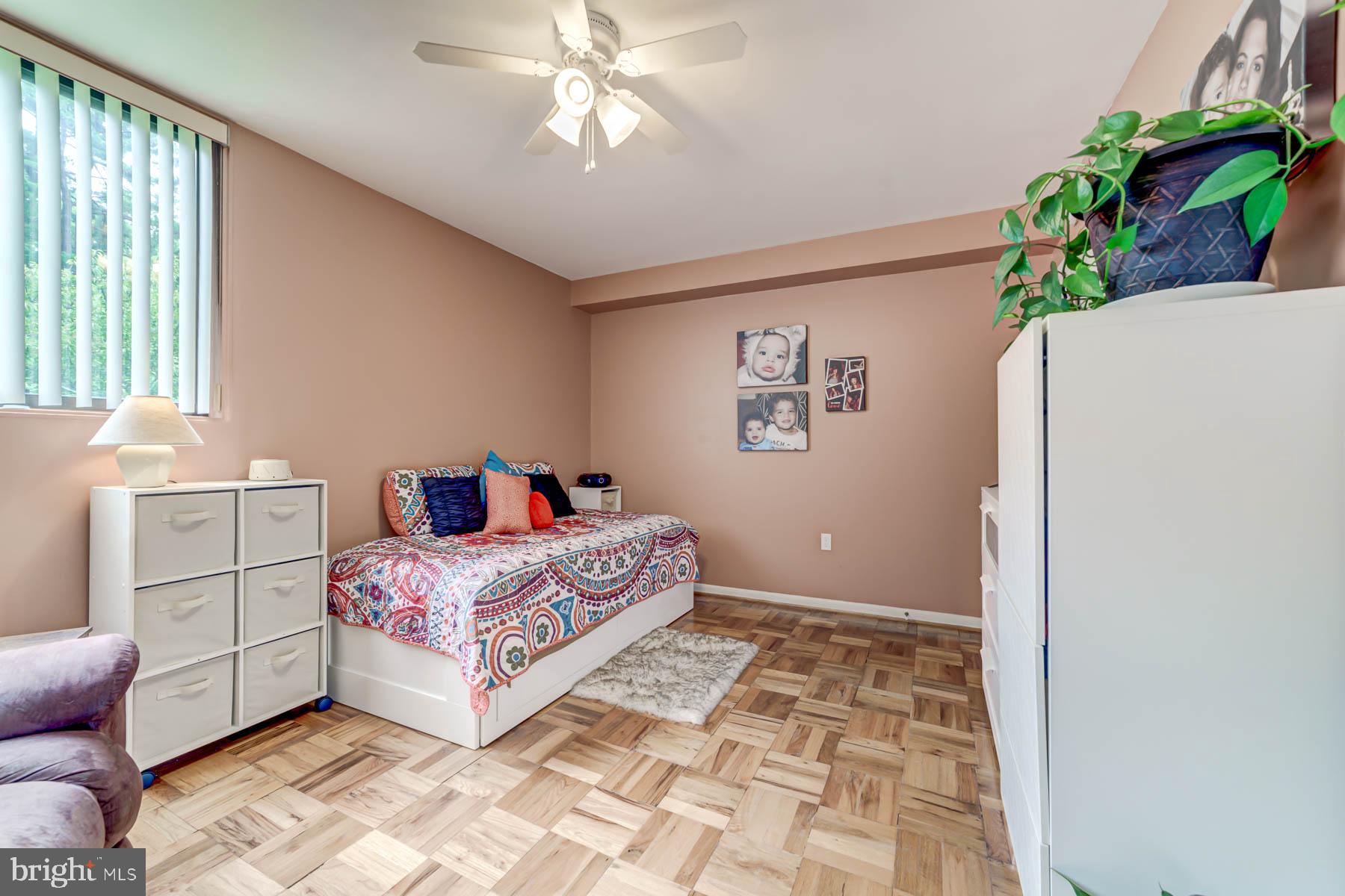 FAIRFAX WEST - Residential