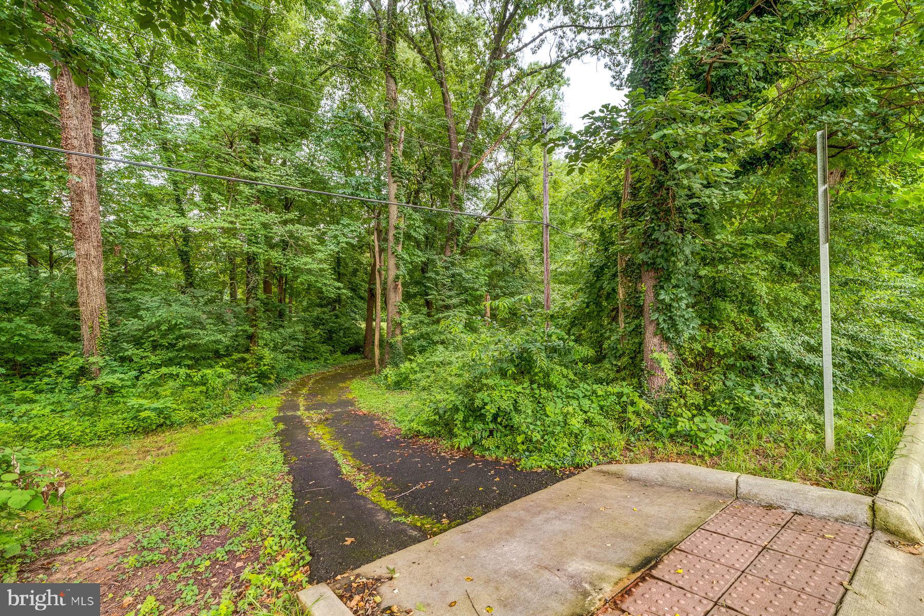 FAIRFAX WEST - Residential