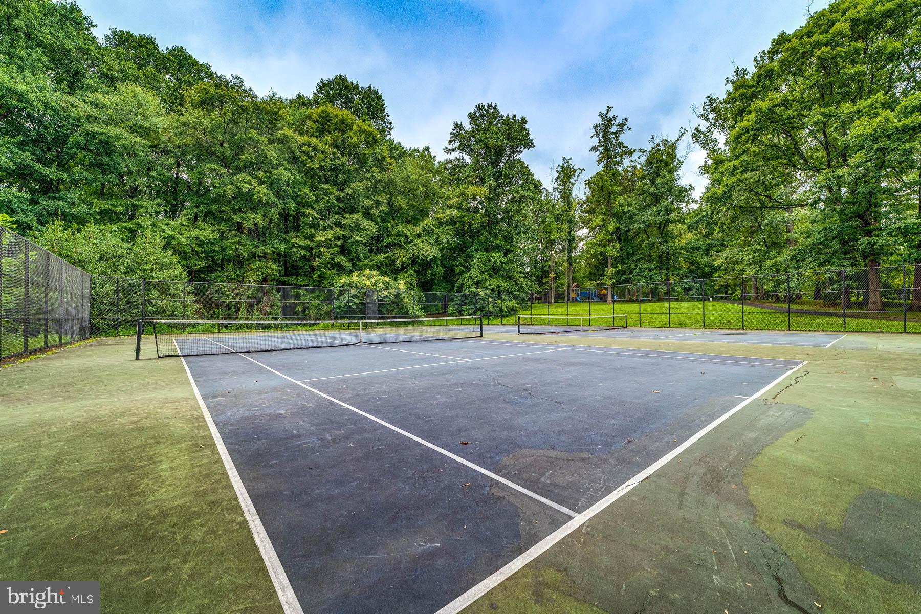 FAIRFAX WEST - Residential