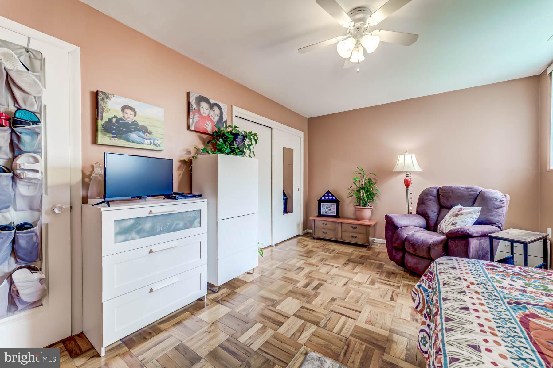 FAIRFAX WEST - Residential