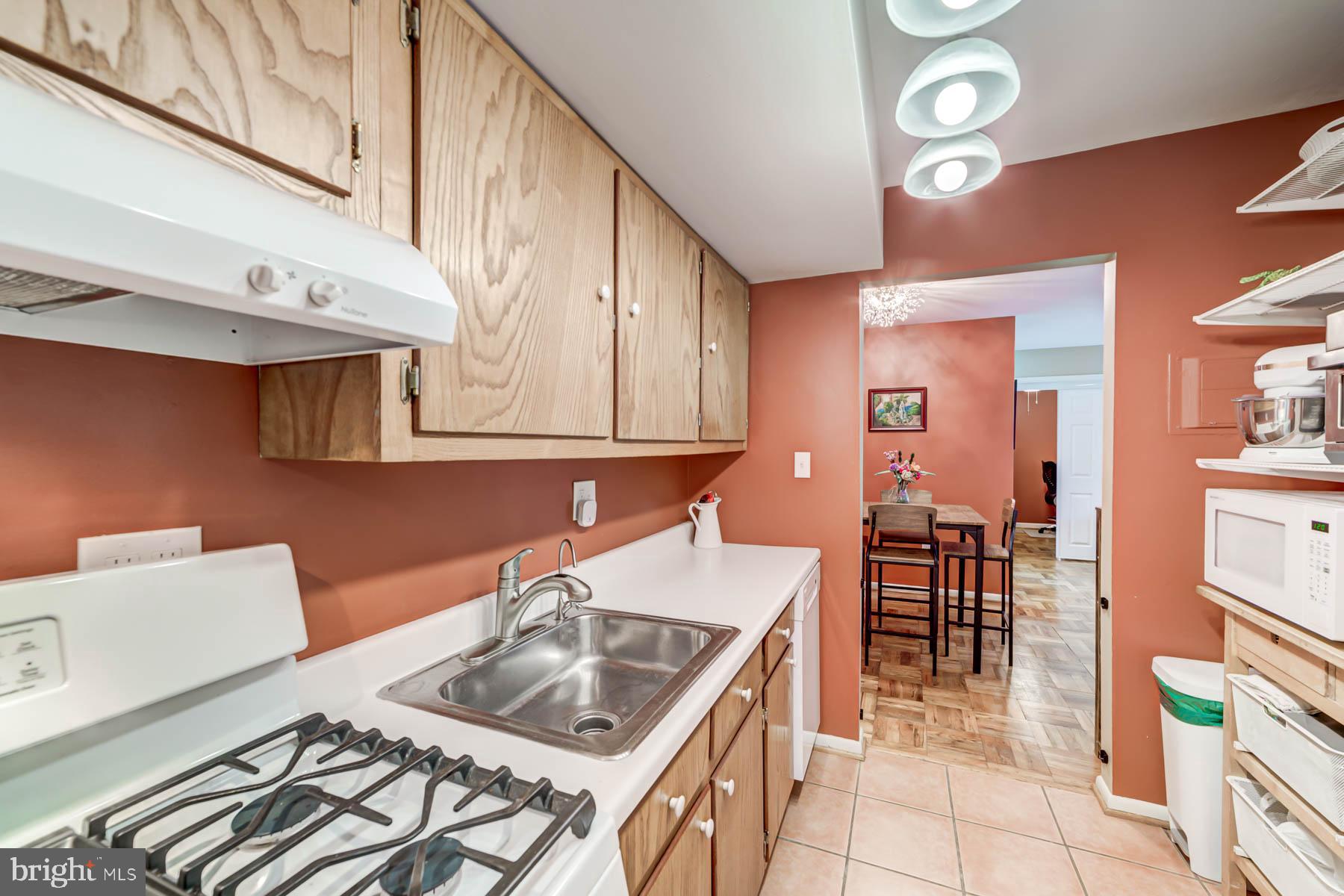 FAIRFAX WEST - Residential