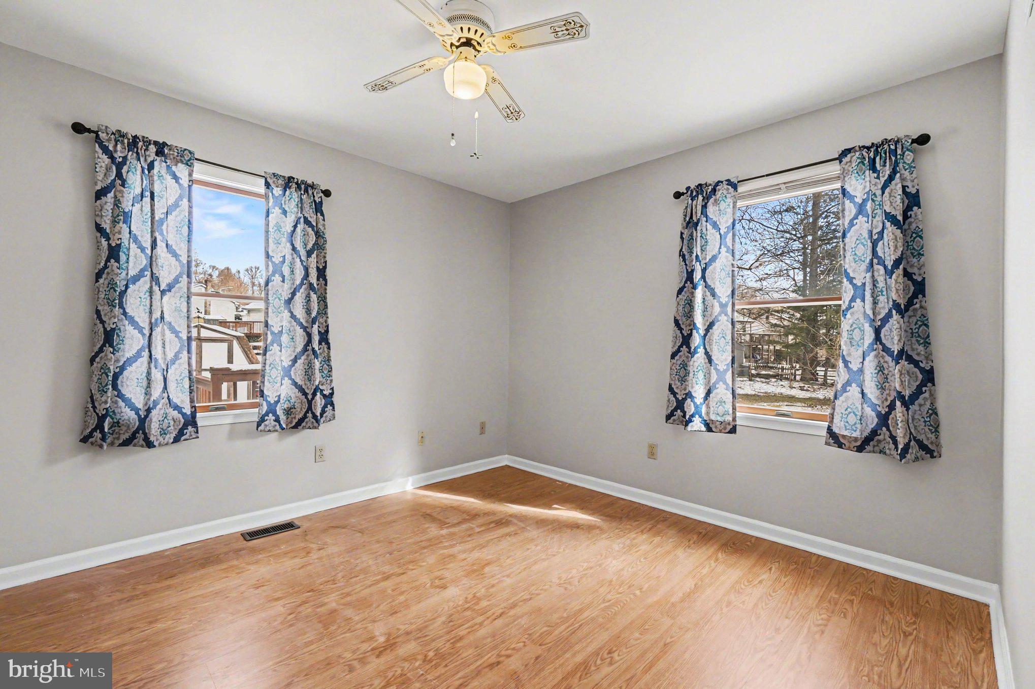 GRAYS HILL - Residential