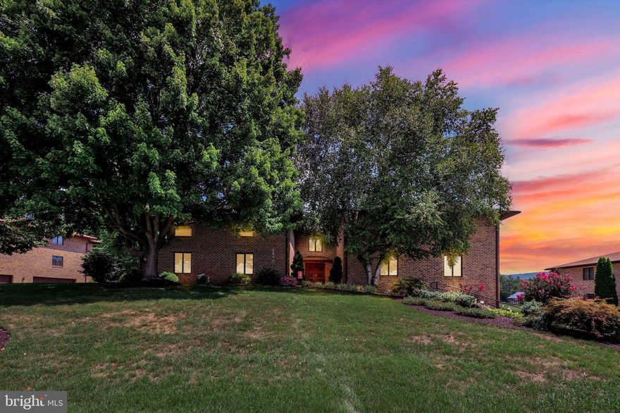 Convenient condo overlooking the 12th fairway of the Founder’s golf course in award winning Penn National Community! This home is on the 2nd floor, is 1,598 square feet and includes 2 bedrooms and 2 full baths. Each bedroom has a walk-in closet. Open floorplan living and dining area. A sunroom with sliding windows has the views! Unit has its own washer and dryer. Close proximity to the clubhouse and all its amenities. Condo fee covers exterior maintenance, lawn care, insurance, and common grounds. One parking space in garage, and additional driveway parking. Additional secured storage area in lower level. Back patio and common area  are available for relaxing anytime! Lovely walkable community offers 36 holes of 4-star golf, outdoor pool, tennis/pickleball, yoga, community garden, 40 + social clubs, restaurant/bar, and so much more!!