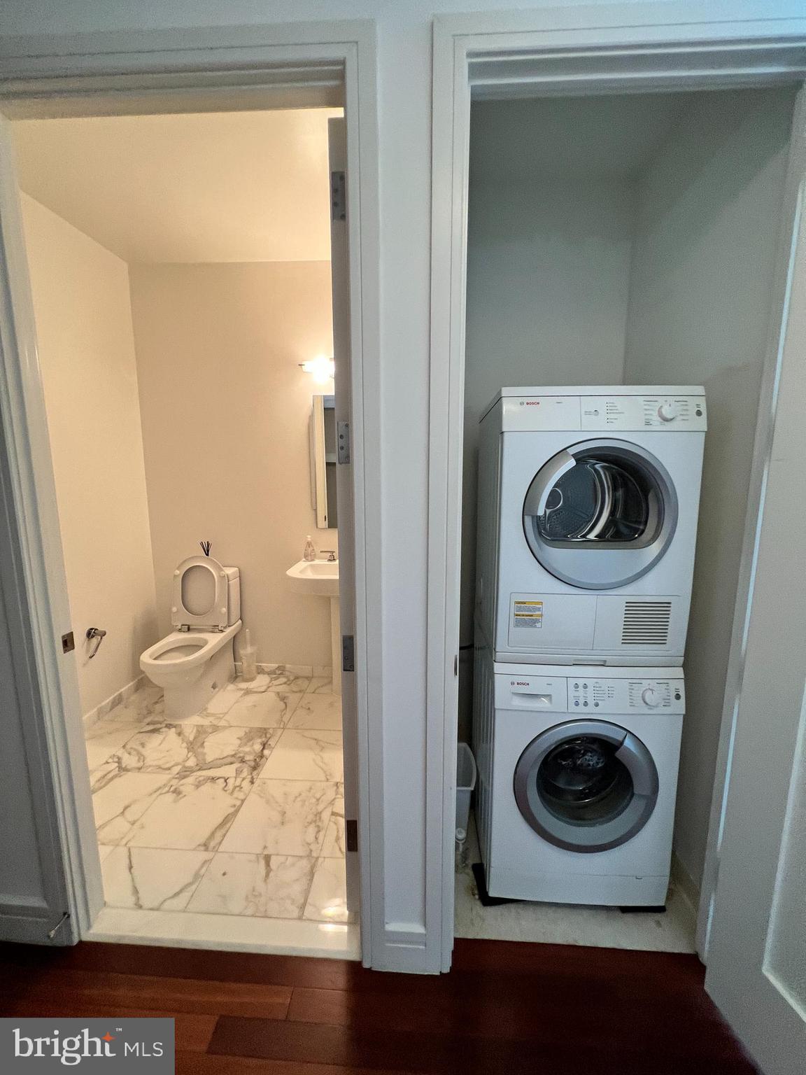 PENN SQUARE - Residential Lease