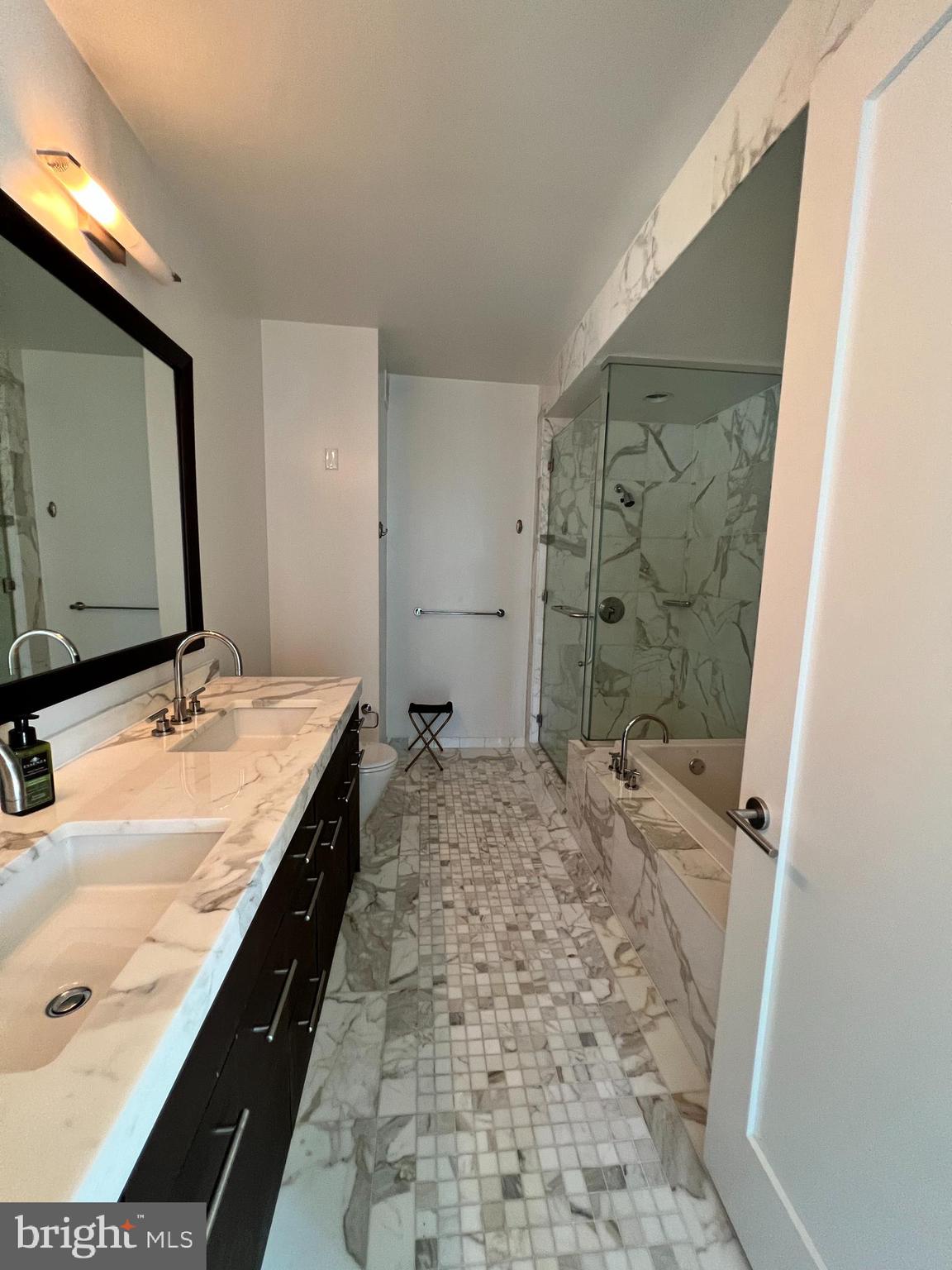 PENN SQUARE - Residential Lease