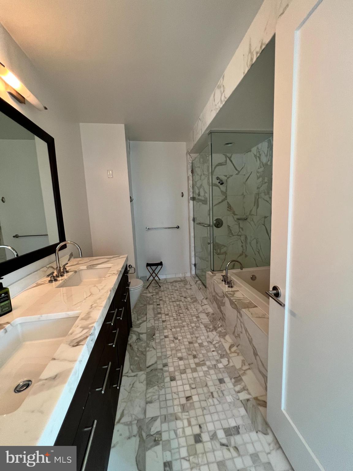 PENN SQUARE - Residential Lease