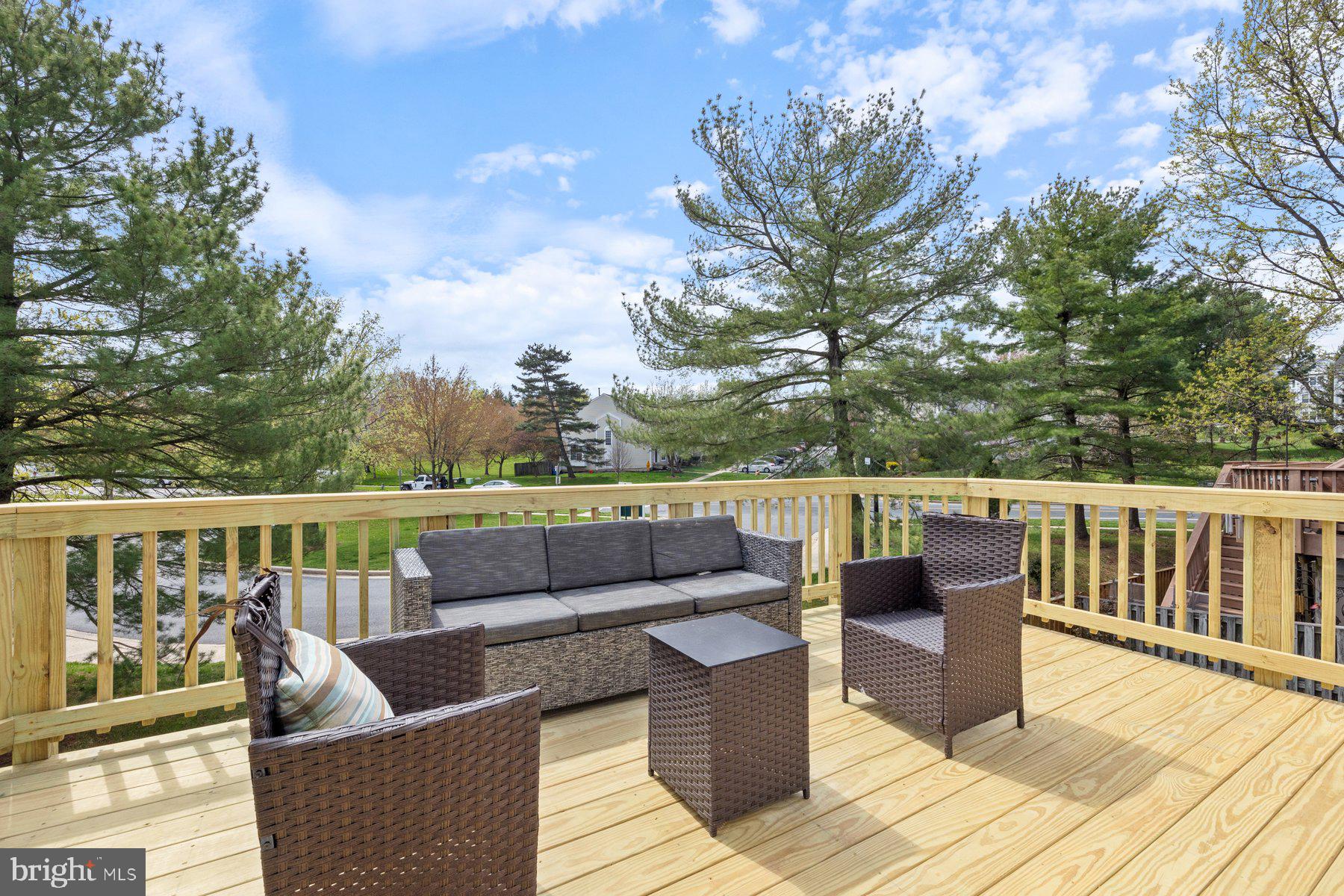 LONGMEAD - Residential