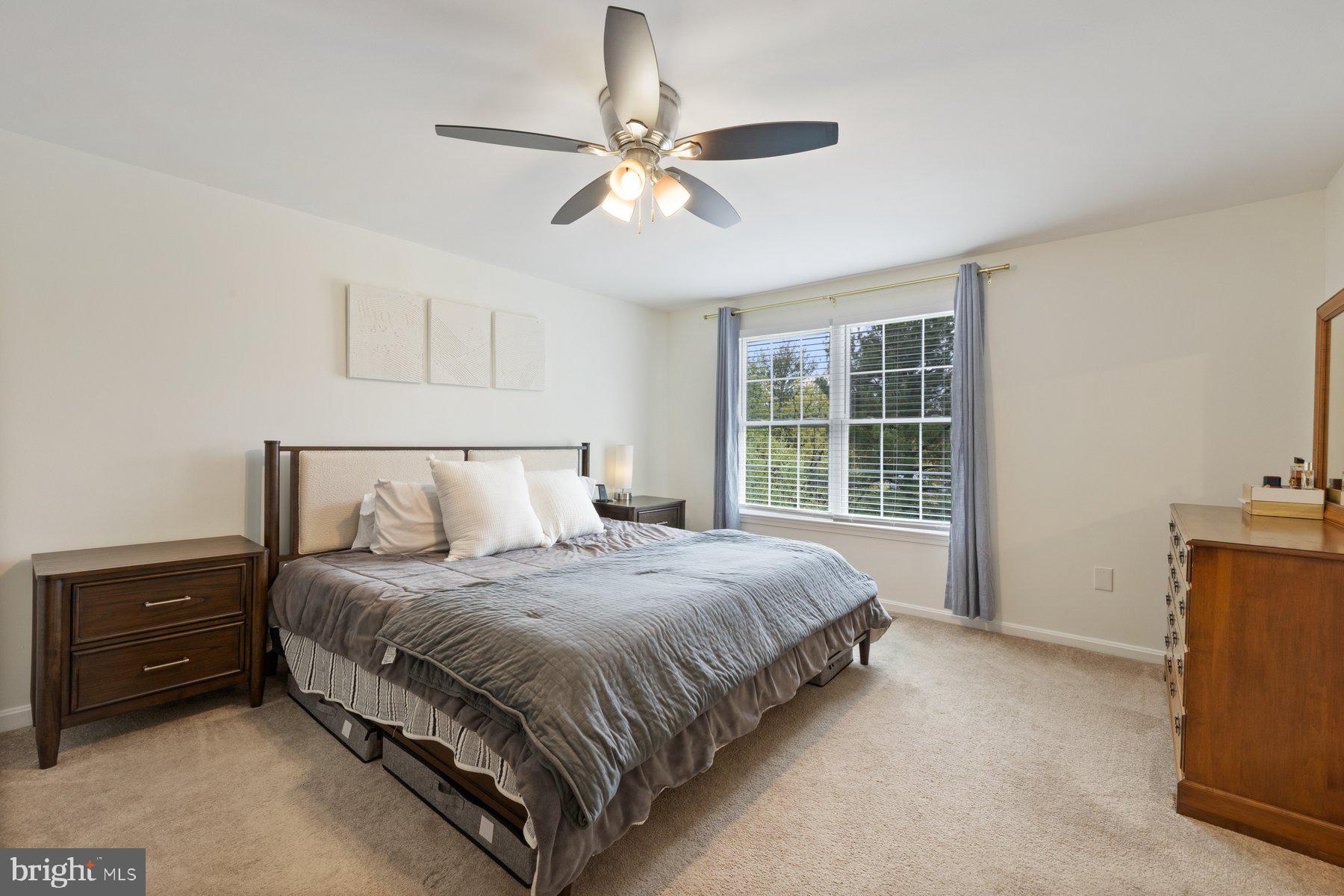 LONGMEAD - Residential