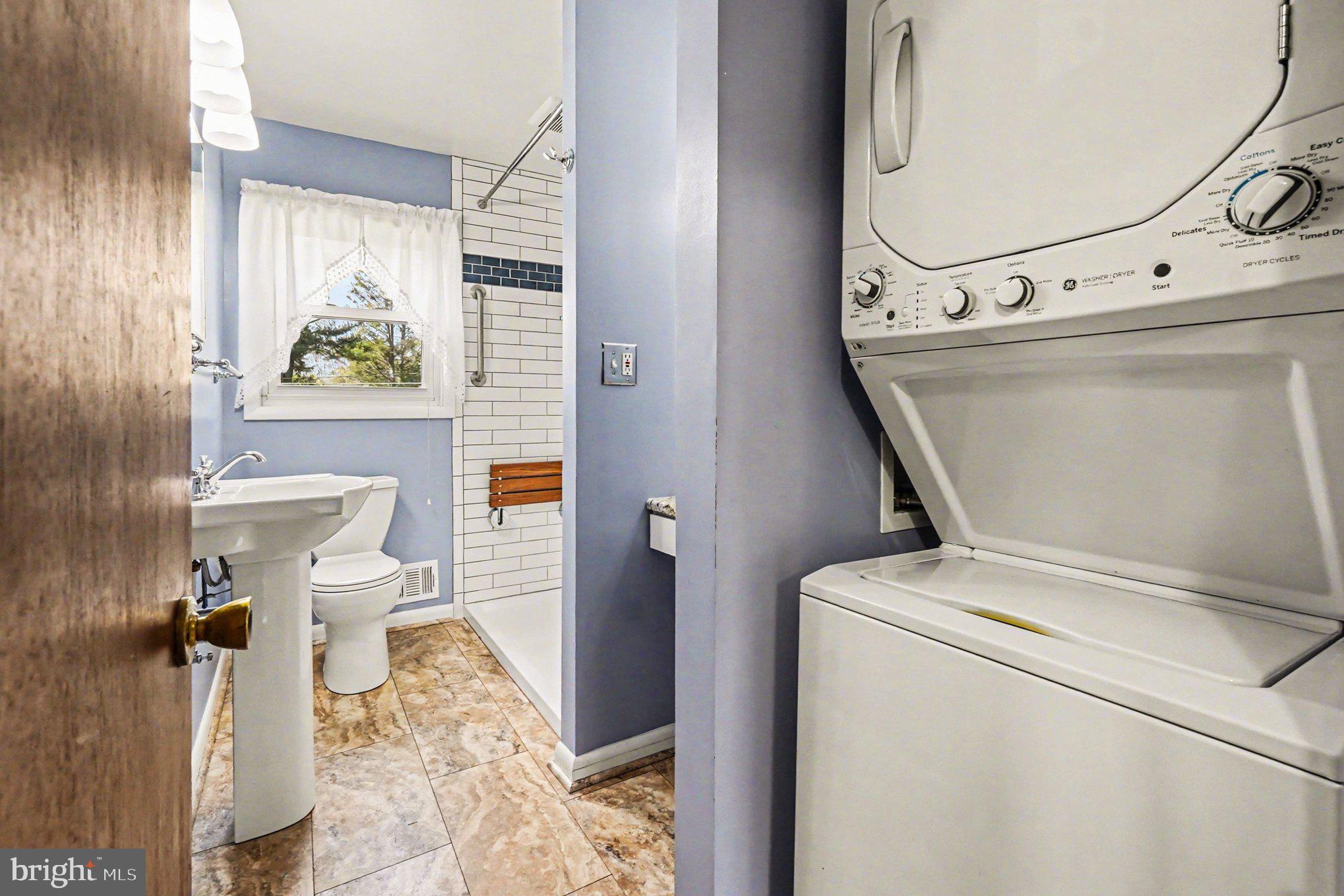 COLONIAL ACRES - Residential