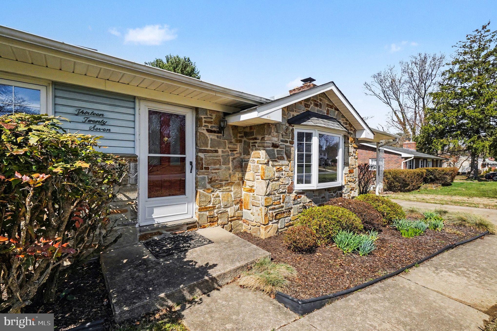 COLONIAL ACRES - Residential