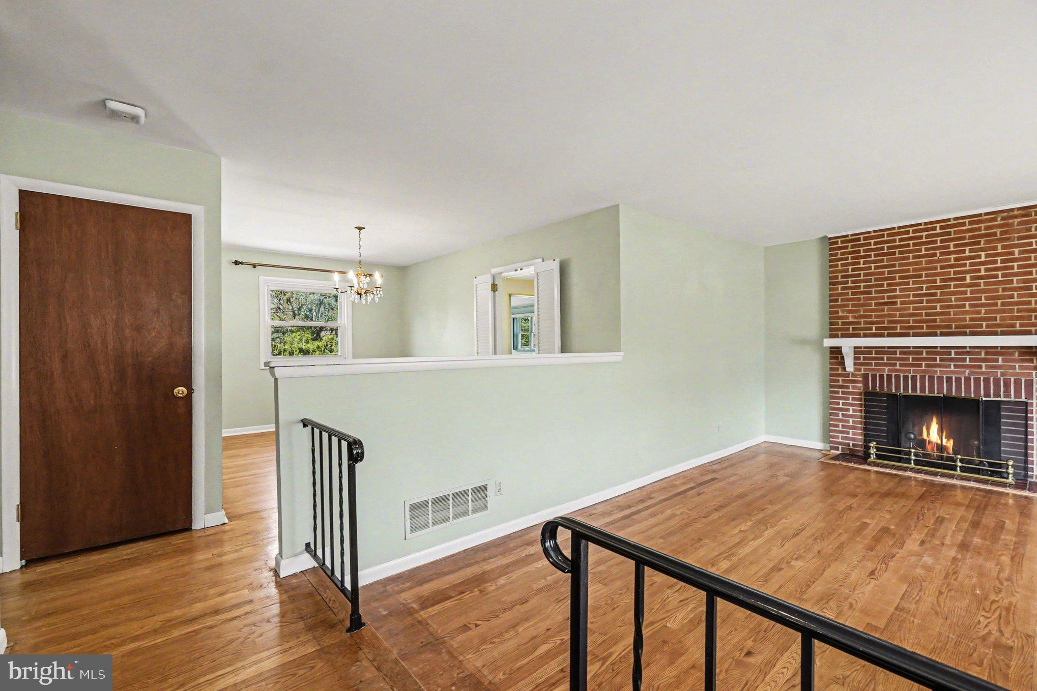 COLONIAL ACRES - Residential