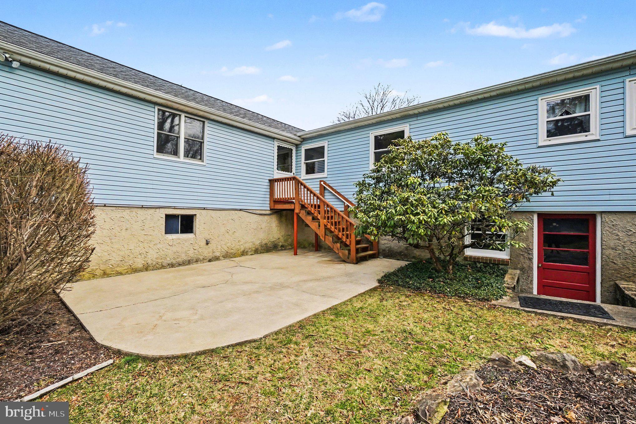 COLONIAL ACRES - Residential