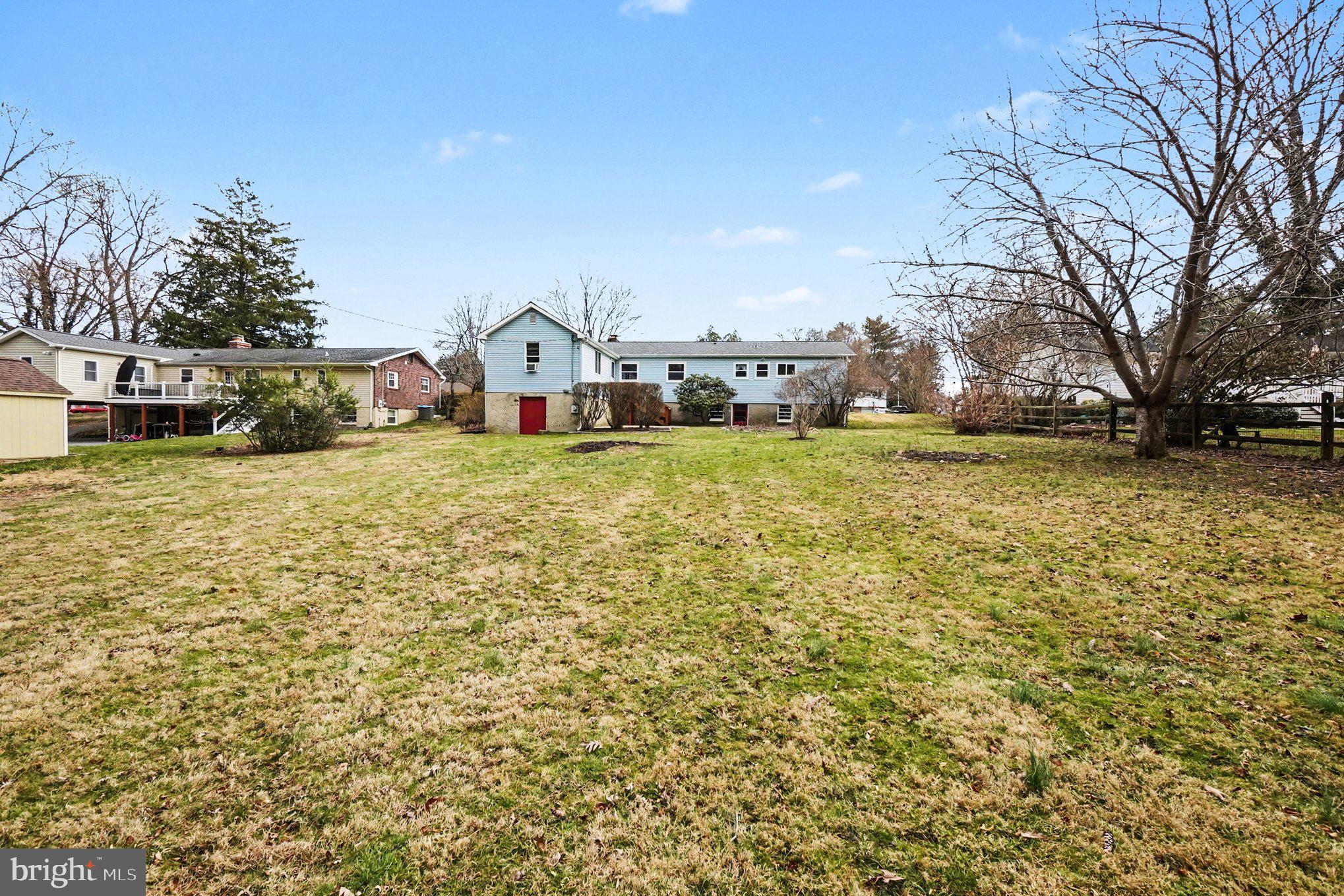 COLONIAL ACRES - Residential
